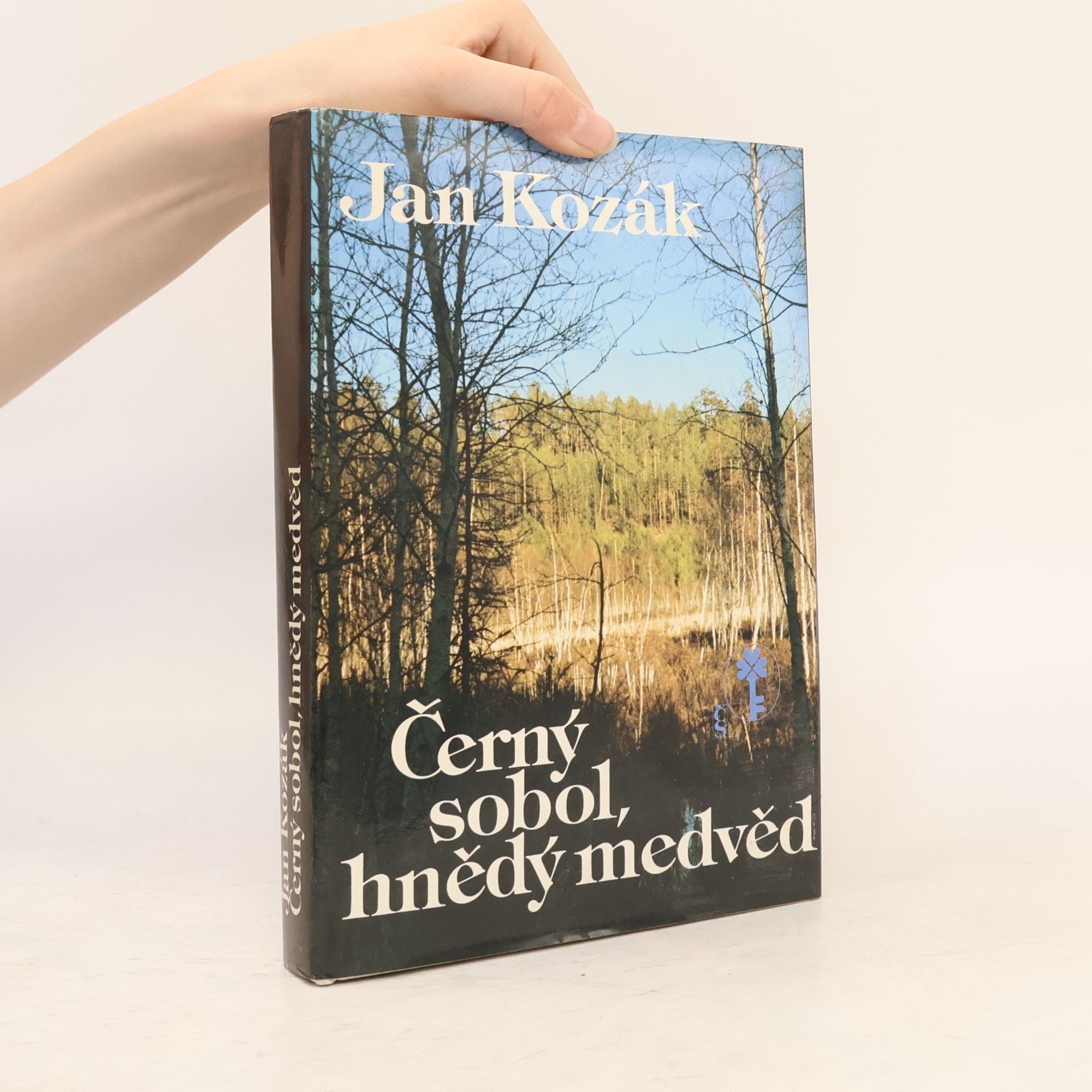 Jan A. Kozák Černý sobol, hnědý medvěd