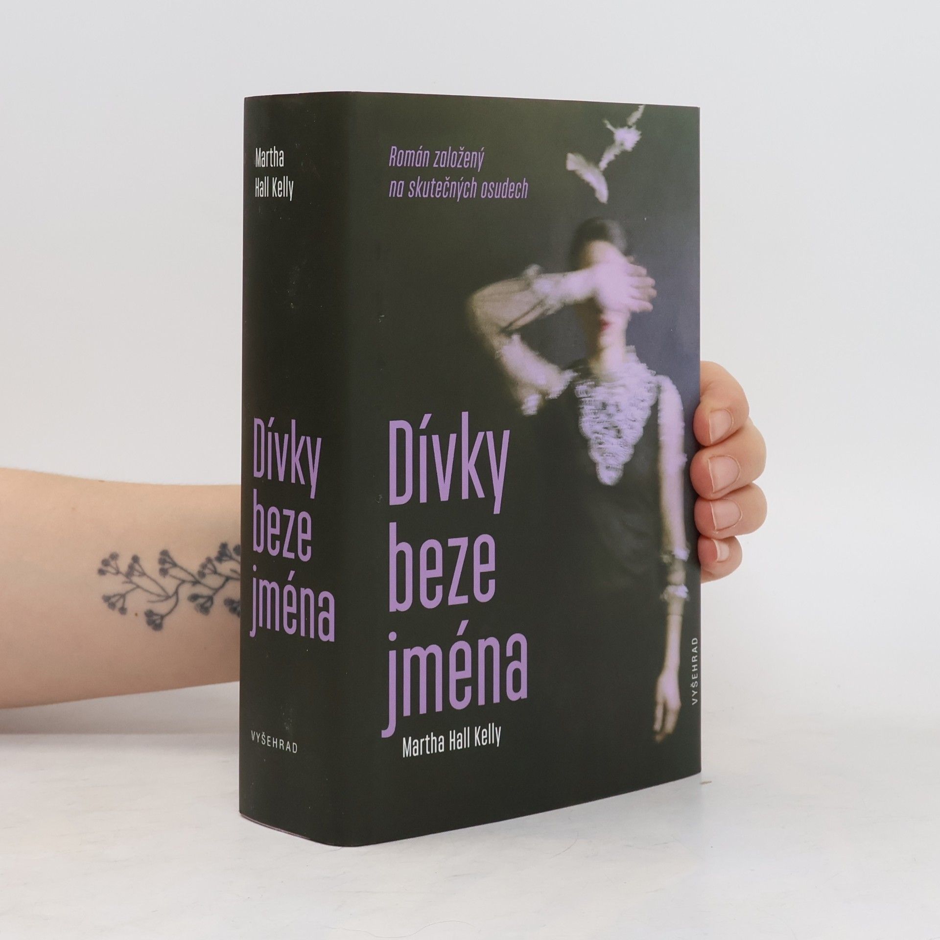 Martha Hall Kelly Dívky beze jména