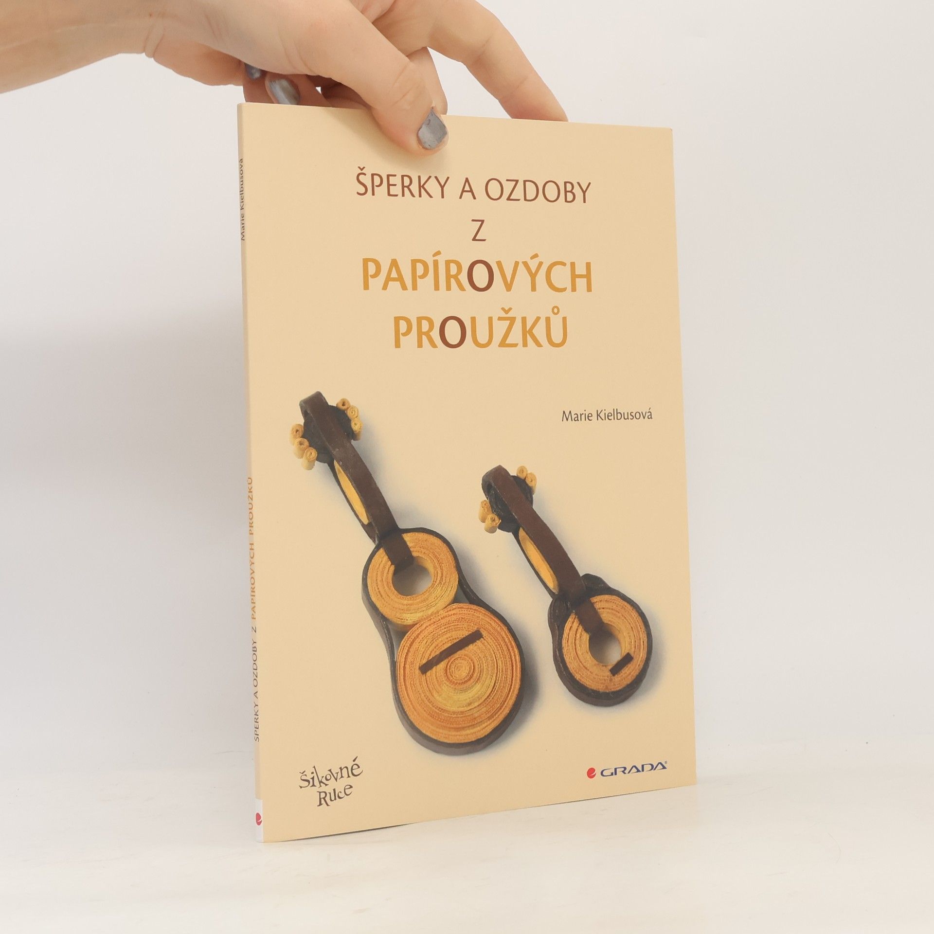 Marie Kielbusová Šperky a ozdoby z papírových proužků