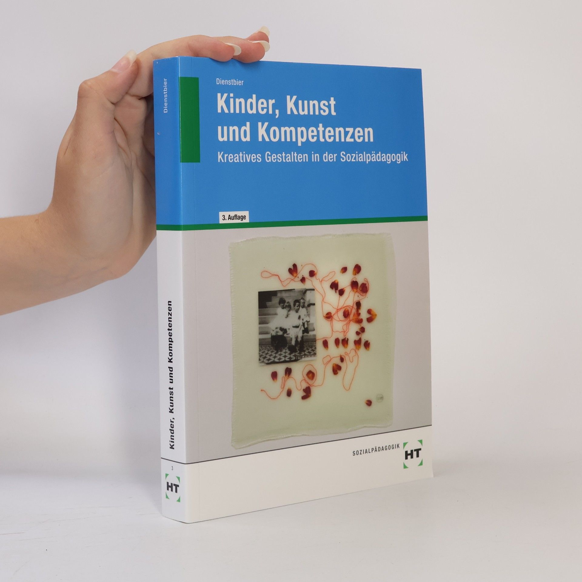 Akkela Dienstbier Kinder, Kunst und Kompetenzen