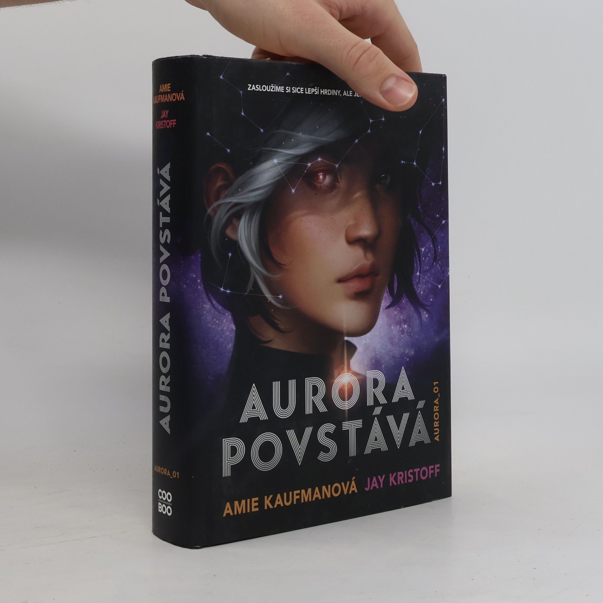 Amie Kaufman Aurora povstává