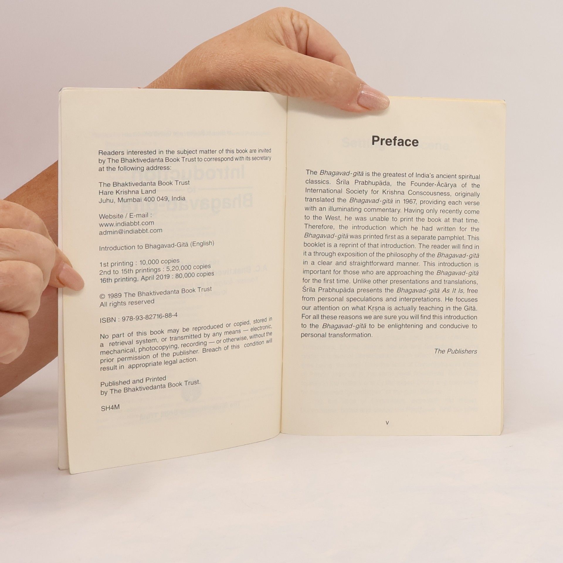 A. C. Bhaktivédánta Svámí Prabhupáda Introduction to Bhagavad-gita