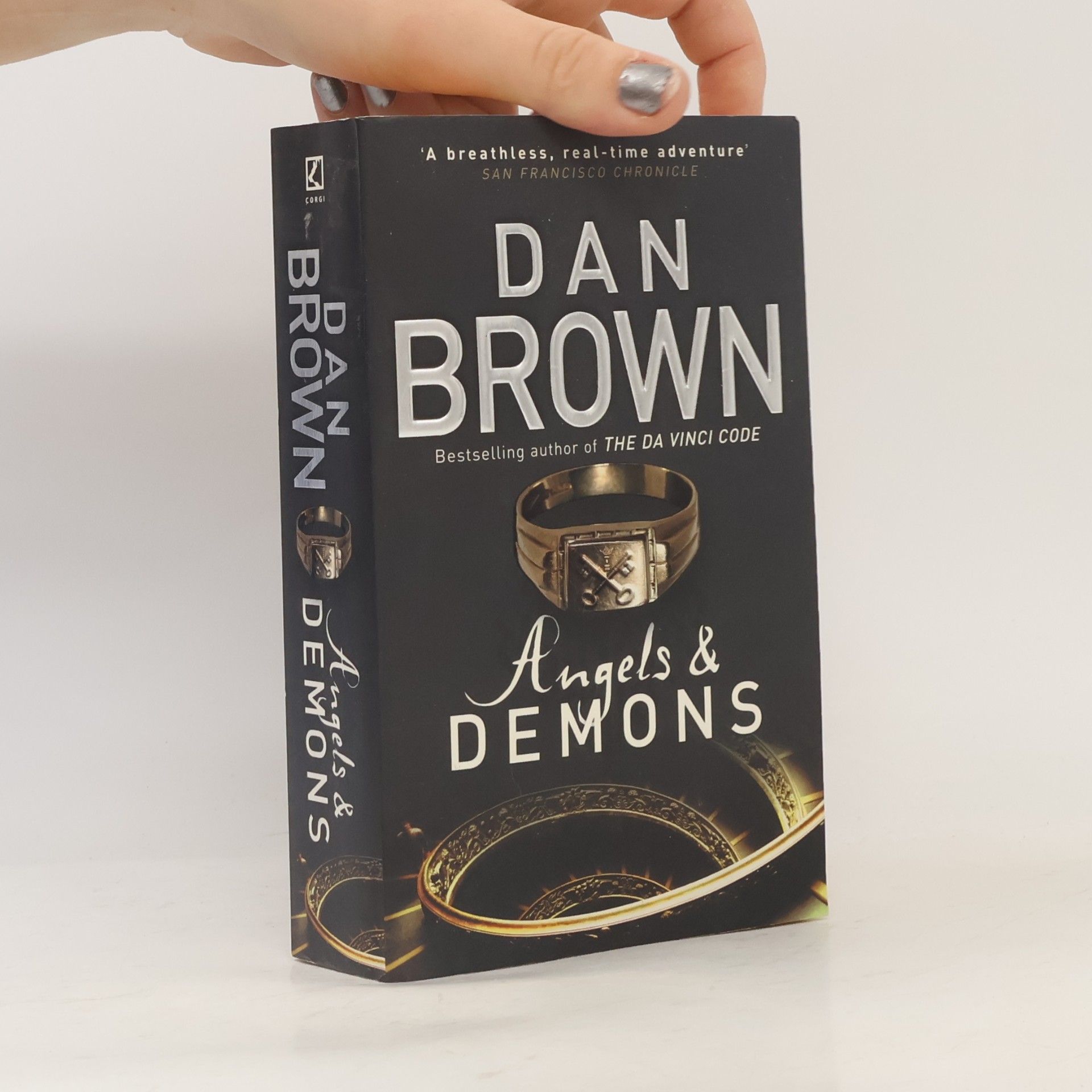 Dan Brown Angels & Demons