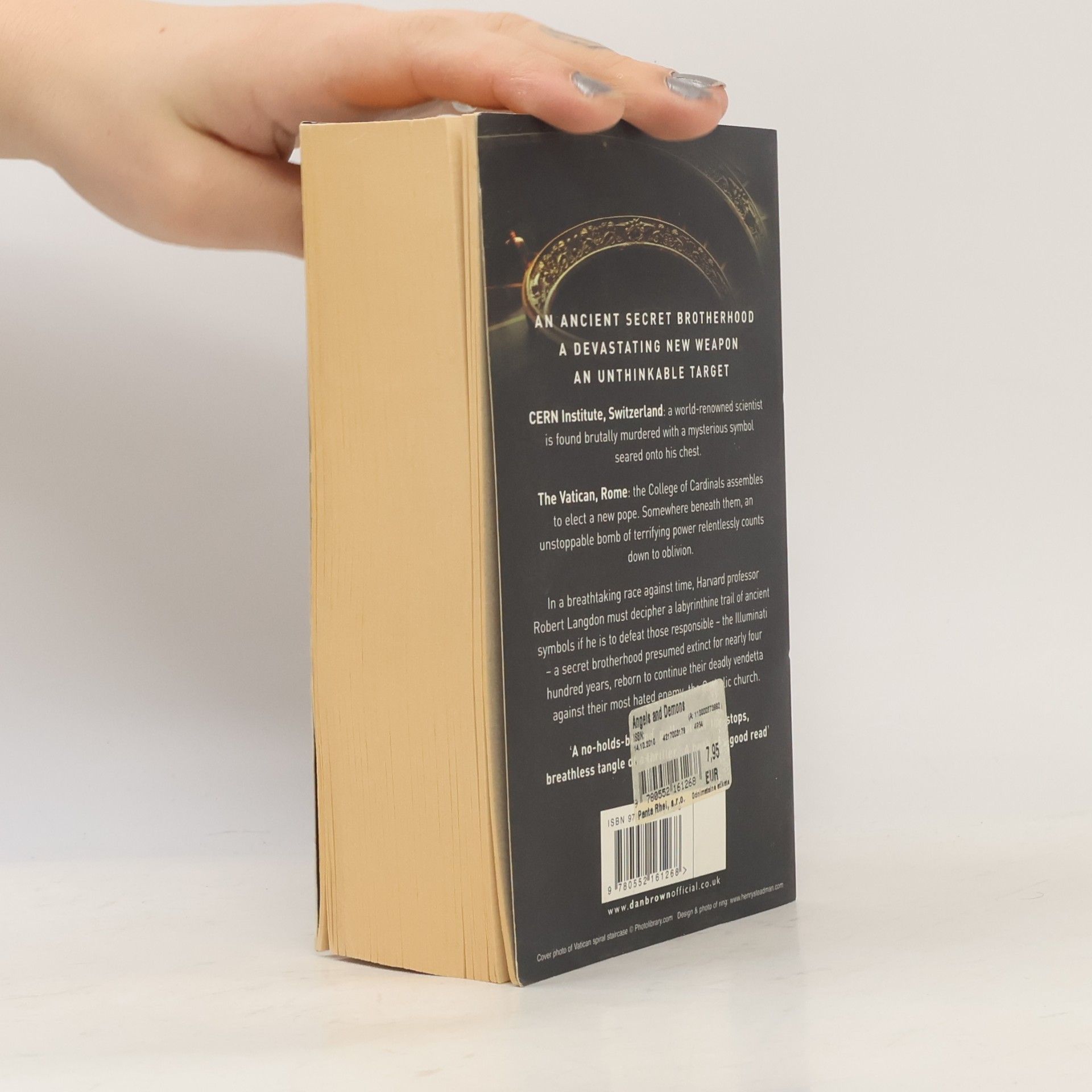 Dan Brown Angels & Demons