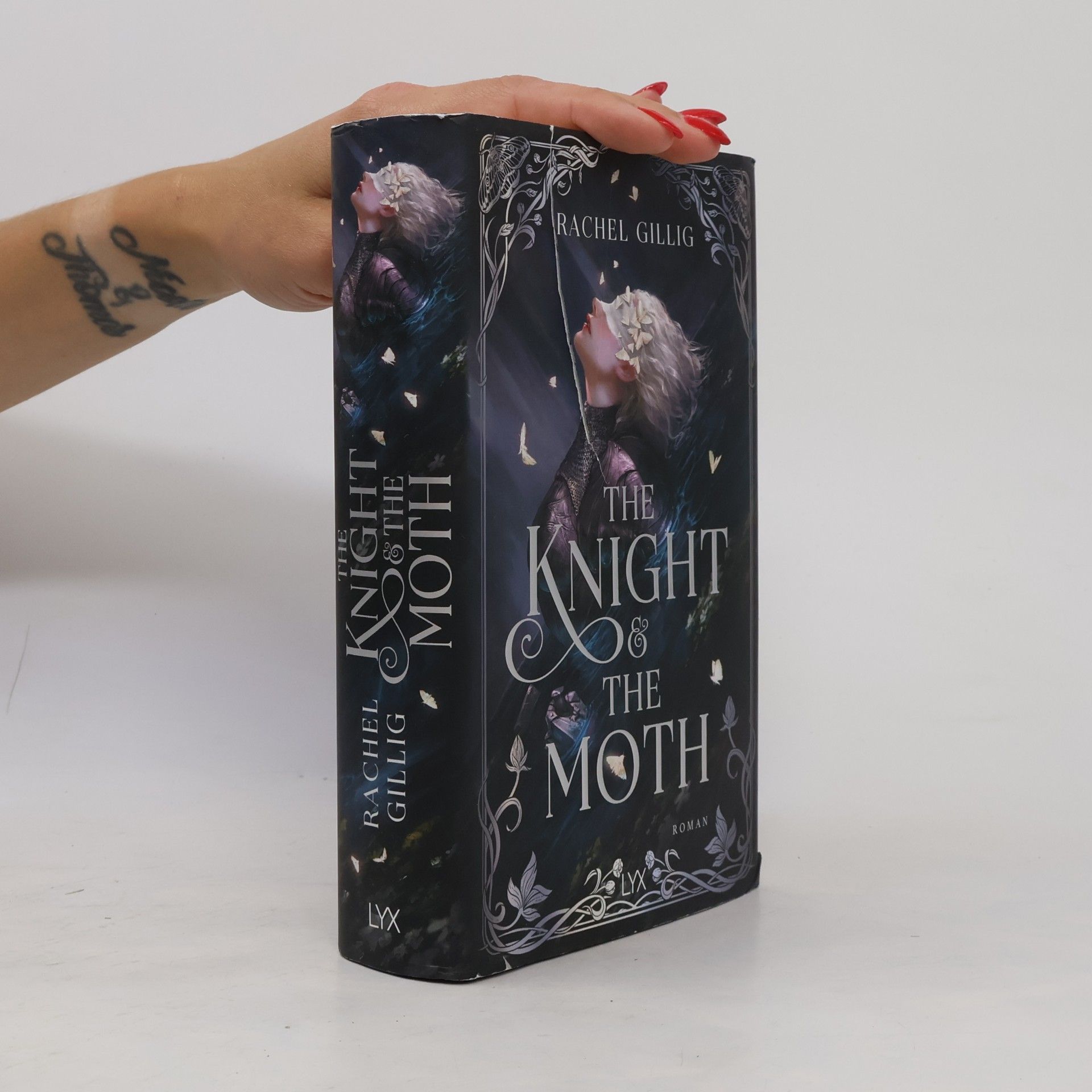 Rachel Gillig The Knight and the Moth