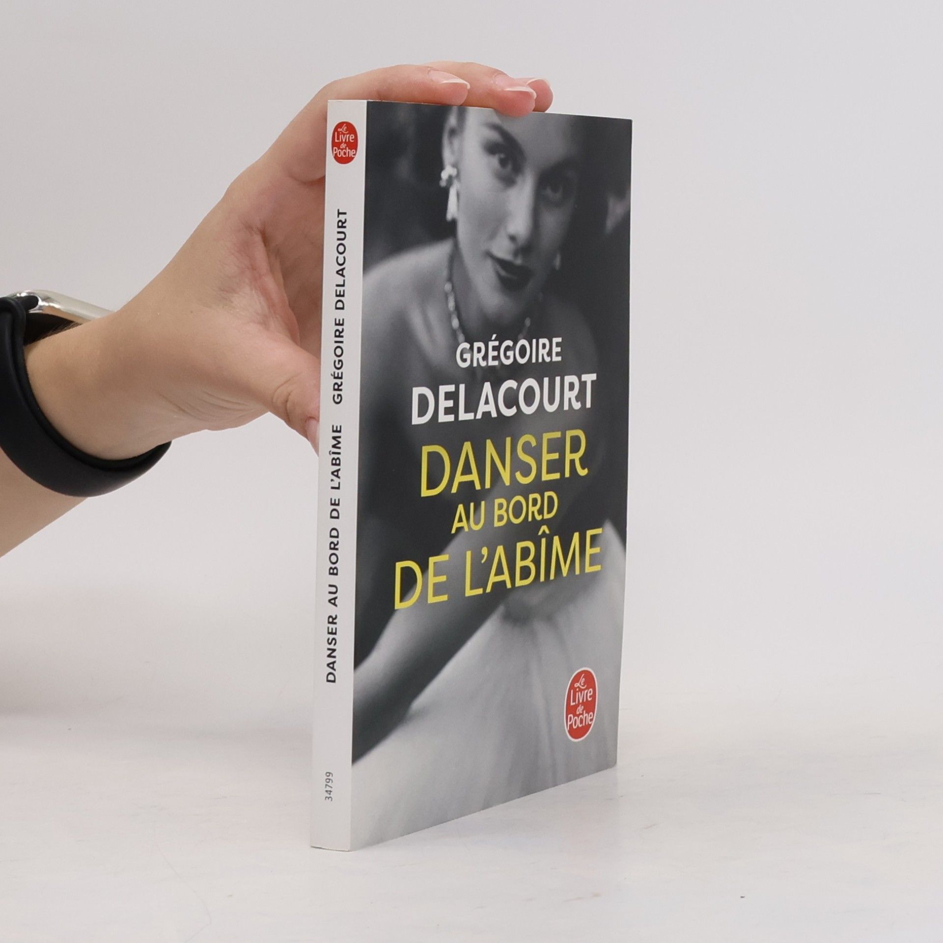 Grégoire Delacourt Danser au bord de labîme