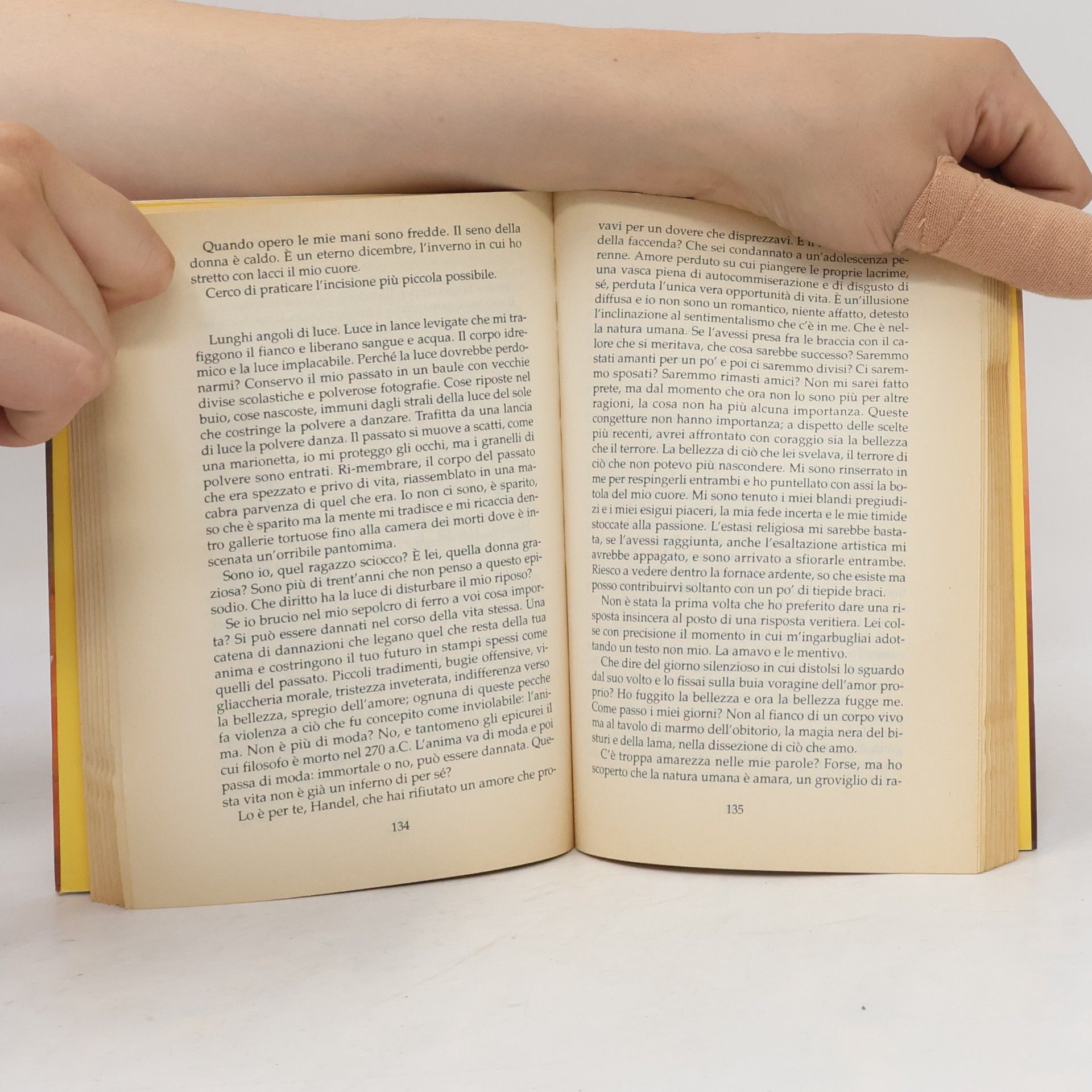 Jeanette Winterson Piccola biblioteca Oscar - 202: Arte e menzogne