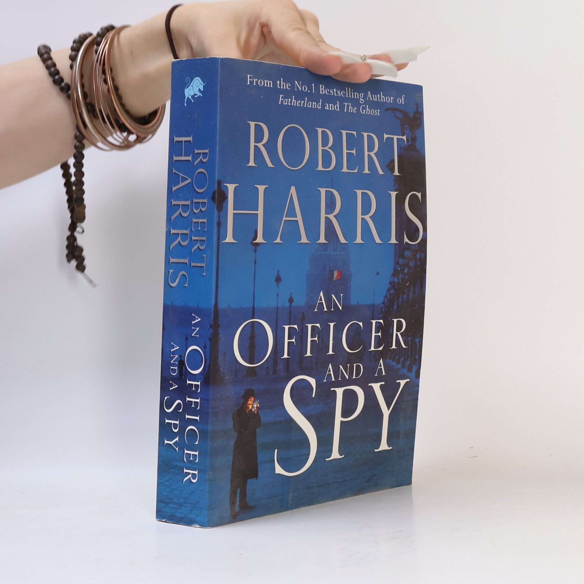 Robert Harris An officer and a spy