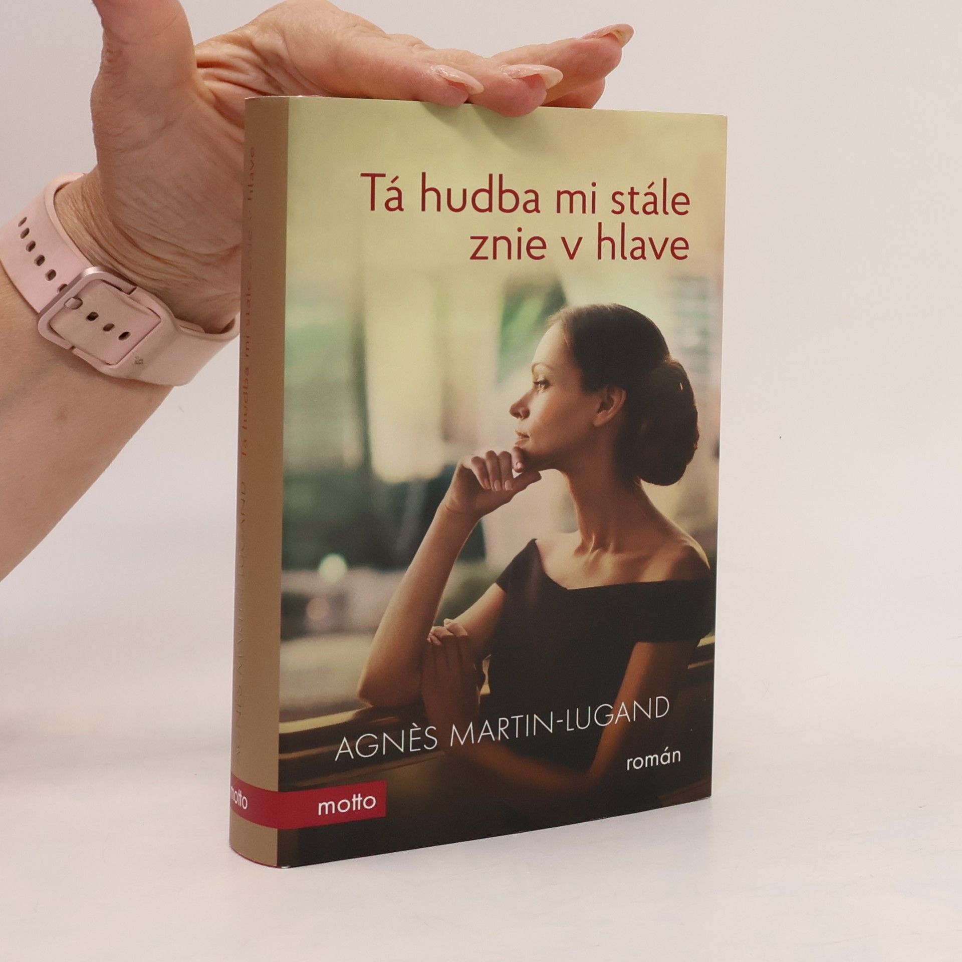 Agnès Martin-Lugand Tá hudba mi stále znie v hlave