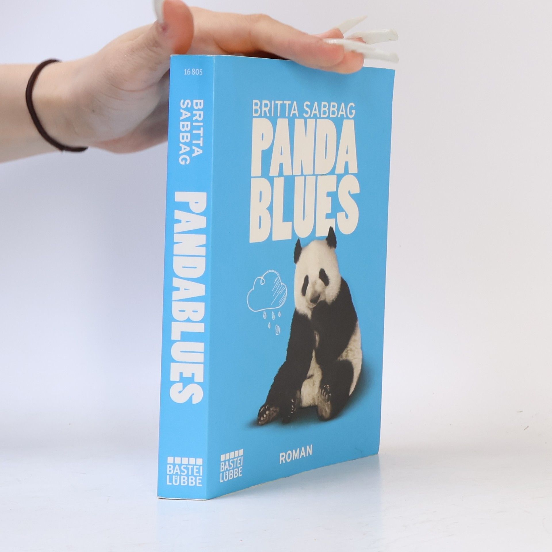 Britta Sabbag Pandablues