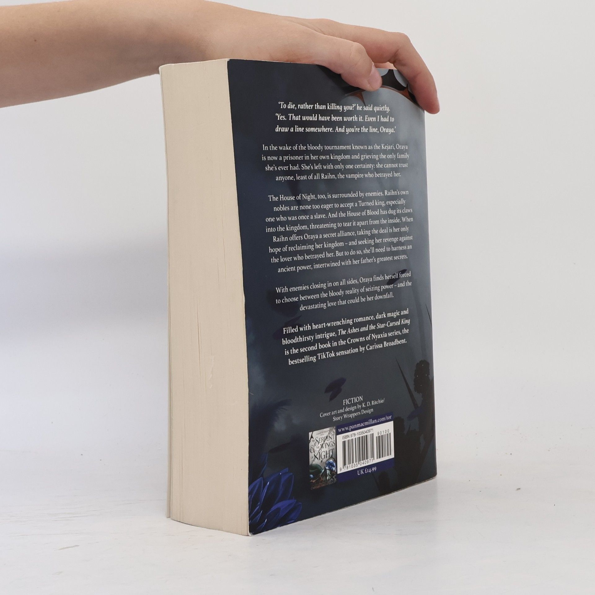 Carissa Broadbent Crowns of Nyaxia 2. The Ashes and the Star-Cursed King