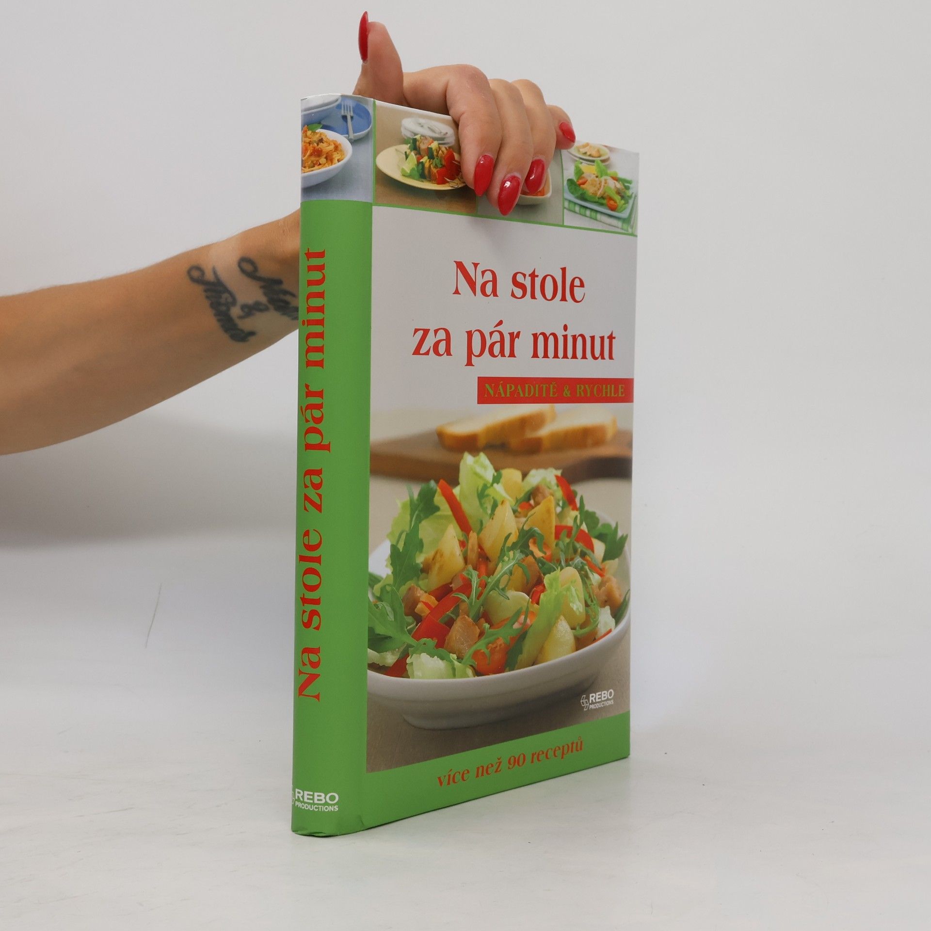 Brenda Kitchen Na stole za pár minut