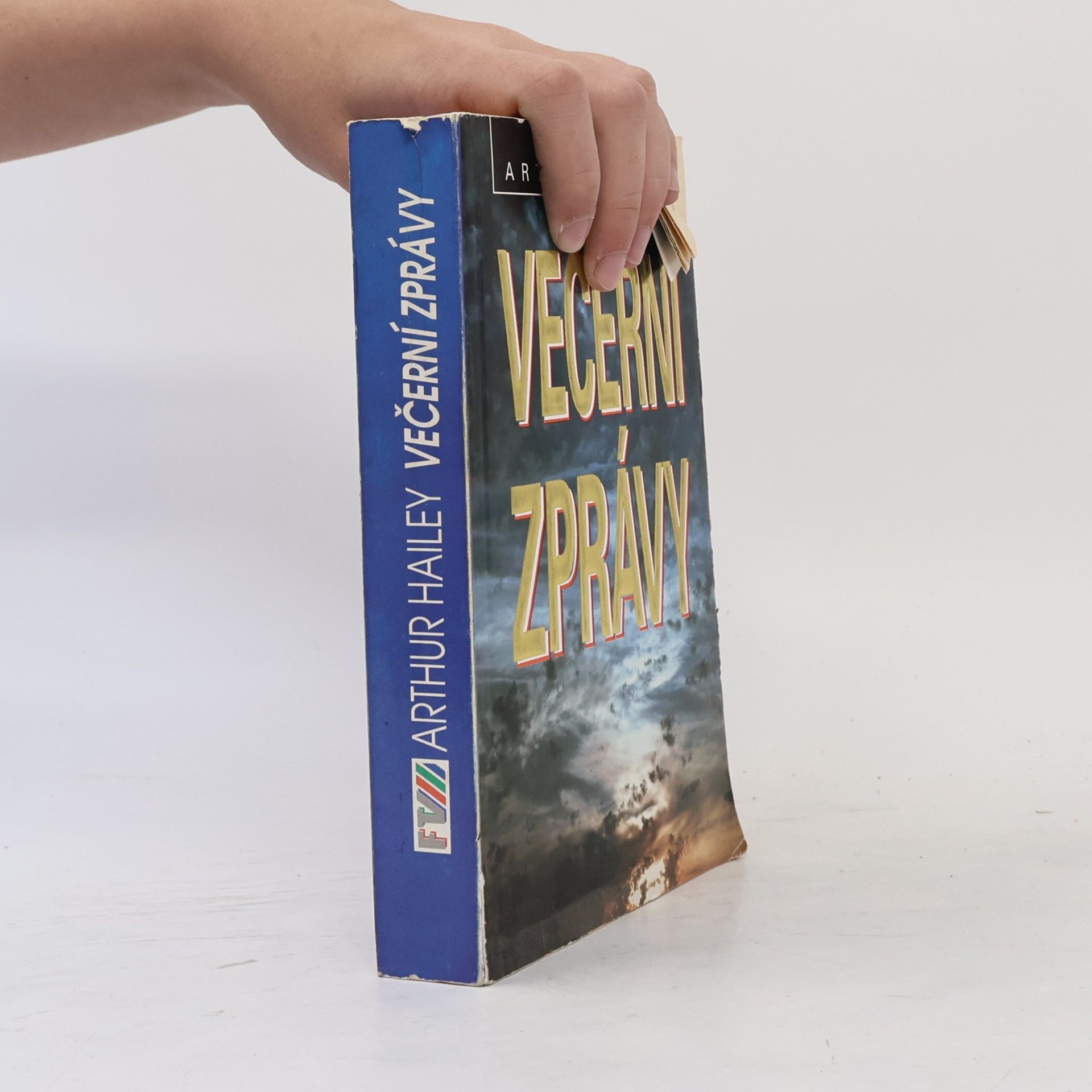 Arthur Hailey Večerní zprávy