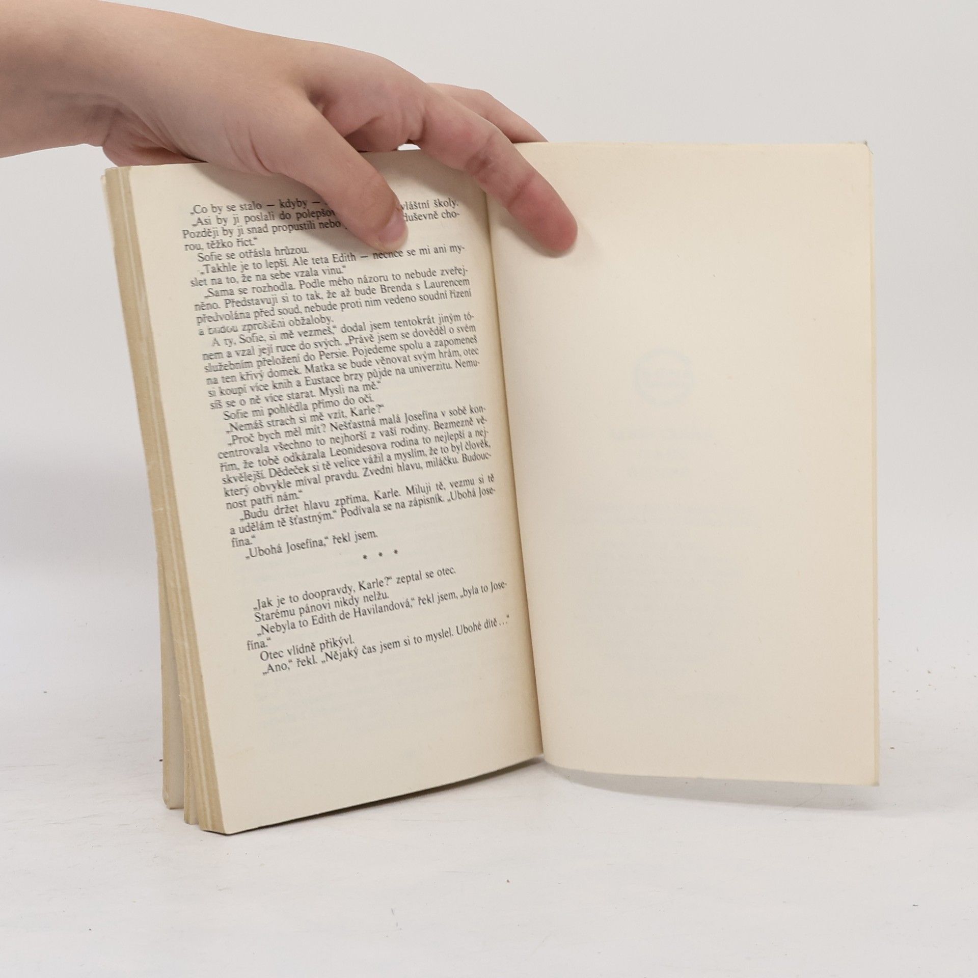 Agatha Christie Hadí doupě