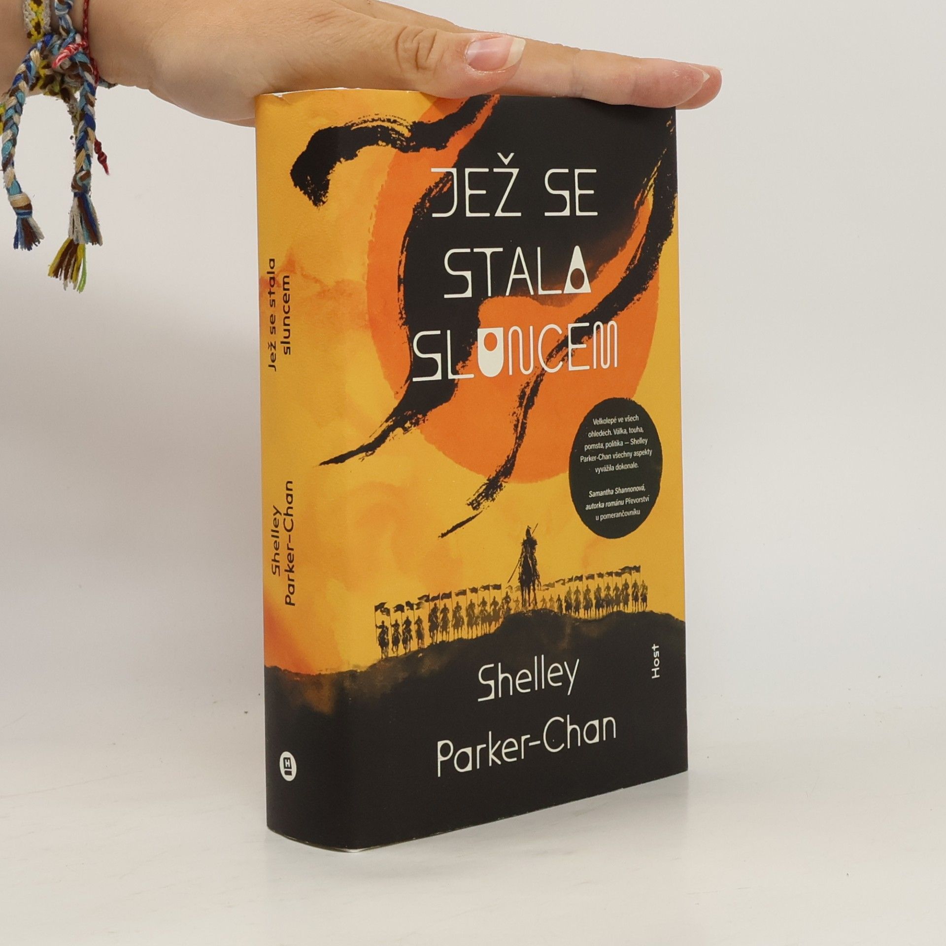 Shelley Parker Chan Jež se stala sluncem