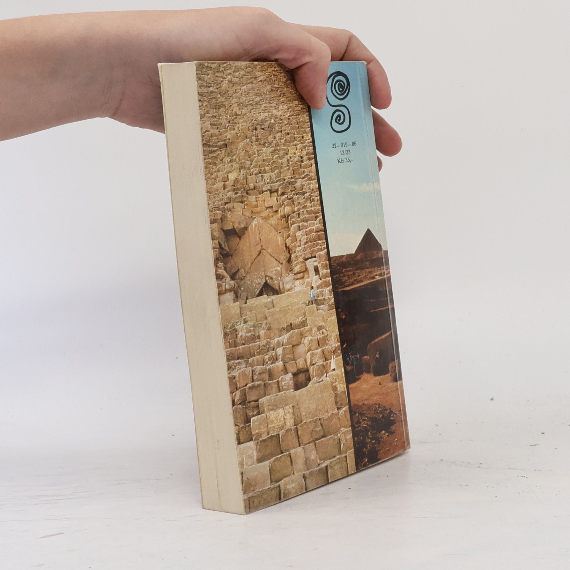 Vojtech Zamarovský Jejich veličenstva pyramidy