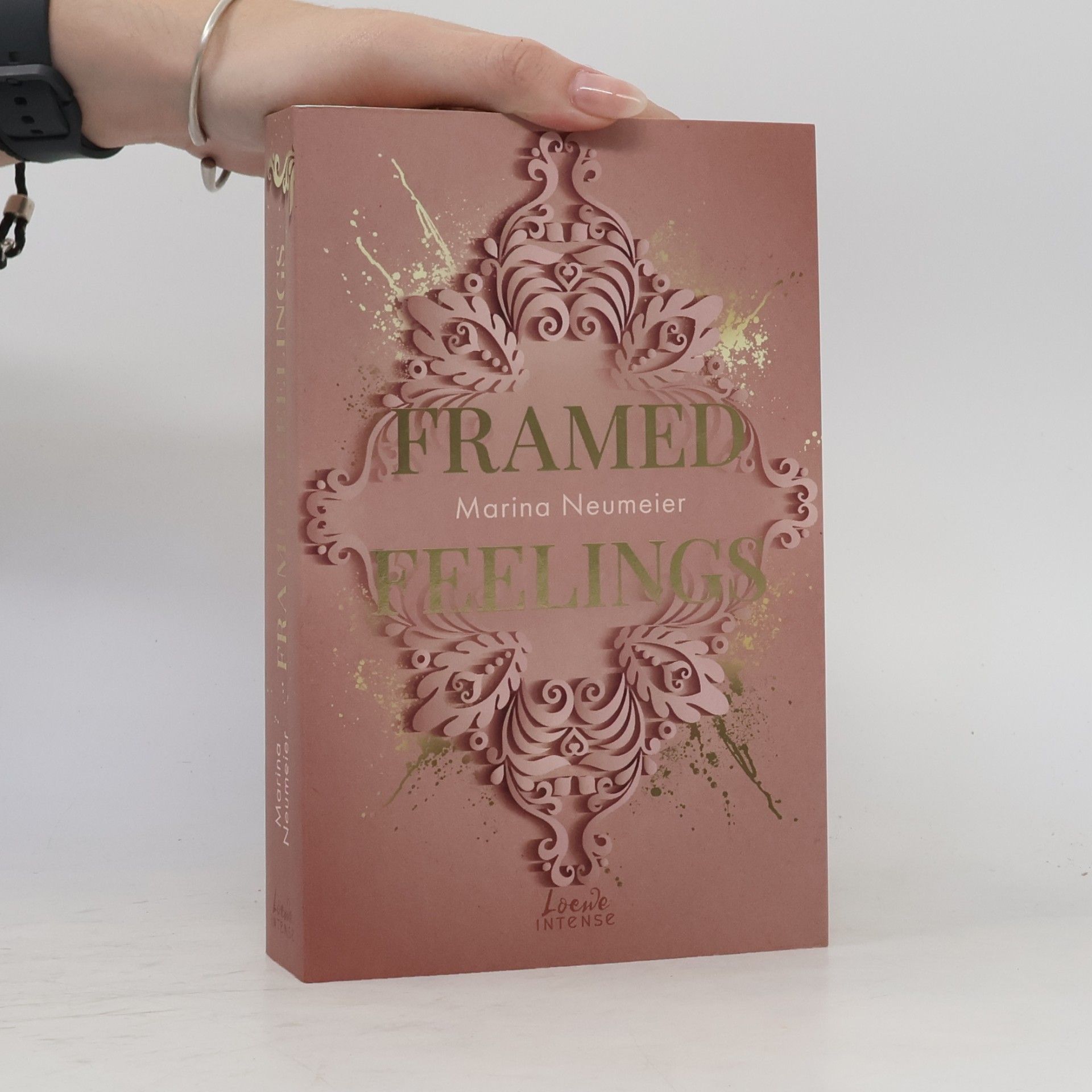 Marina Neumeier Framed Feelings / Golden Hearts Bd.1