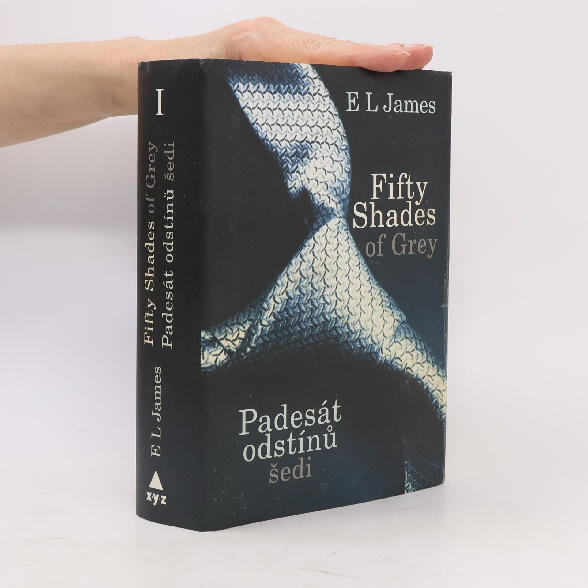 E. L. James Padesát odstínů šedi
