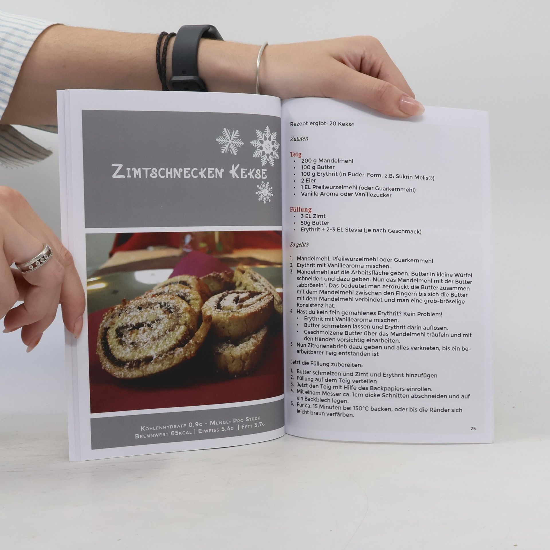 Julia Tulipan Low Carb Weihnachts Backbuch