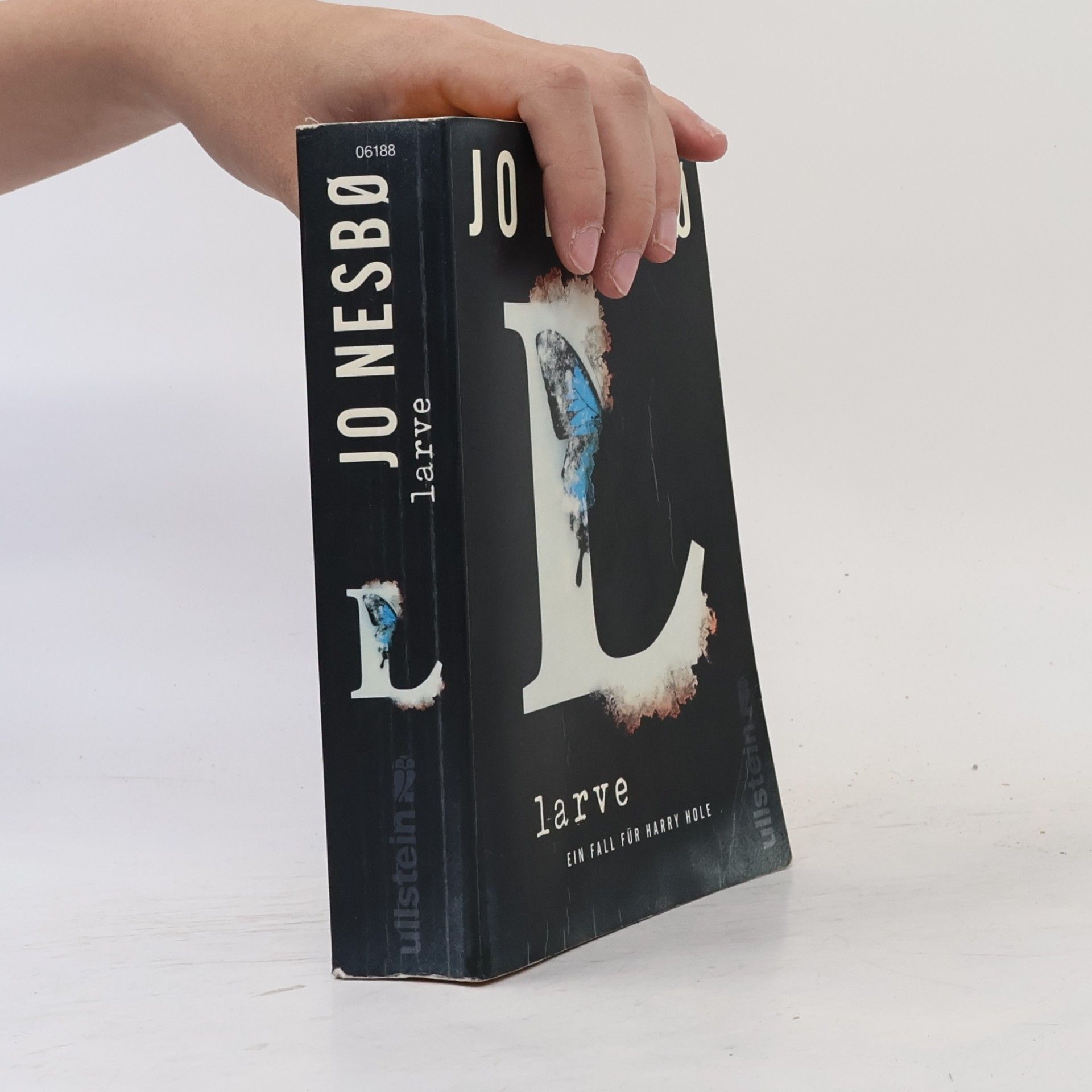 Jo Nesbø Larve