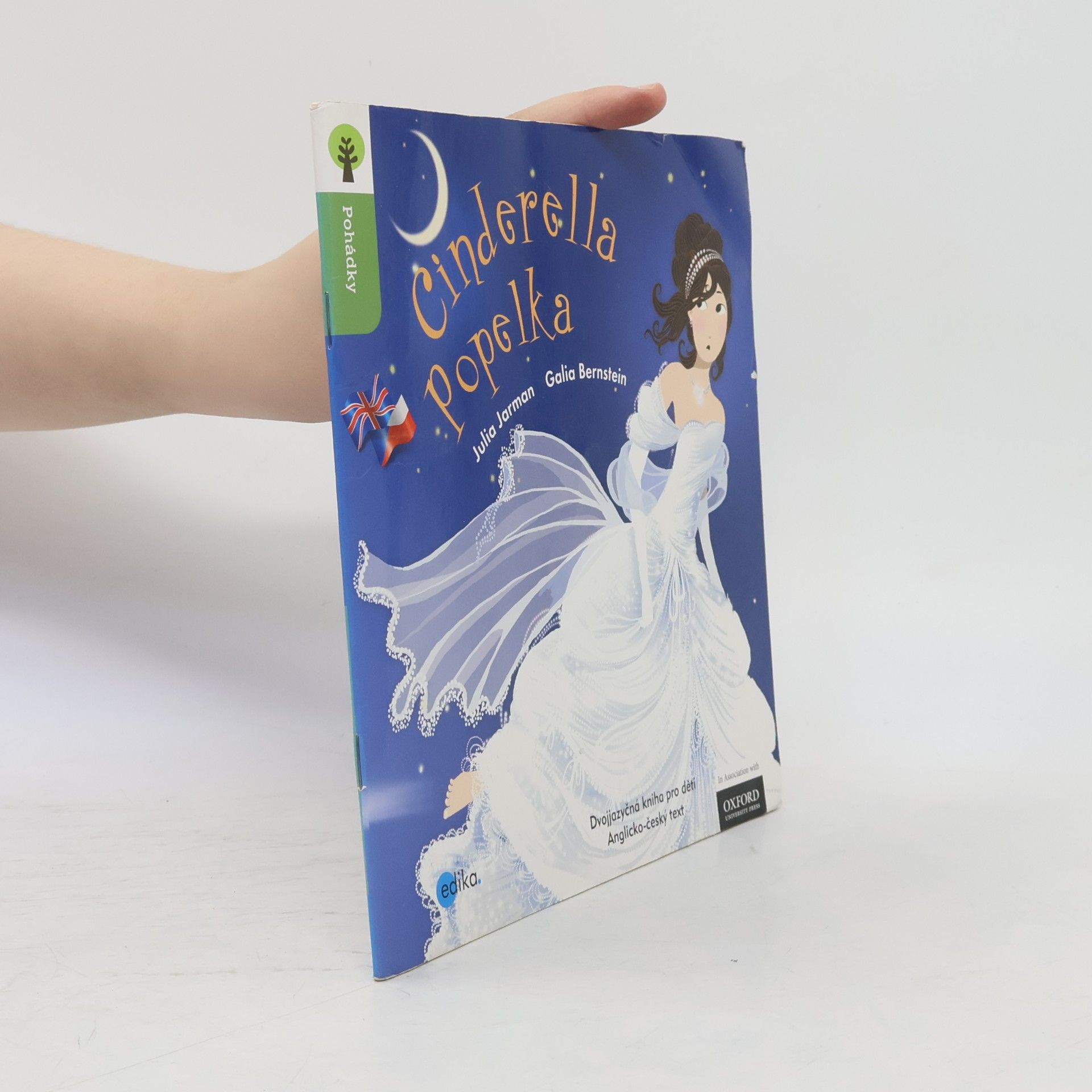 Cinderella = Popelka