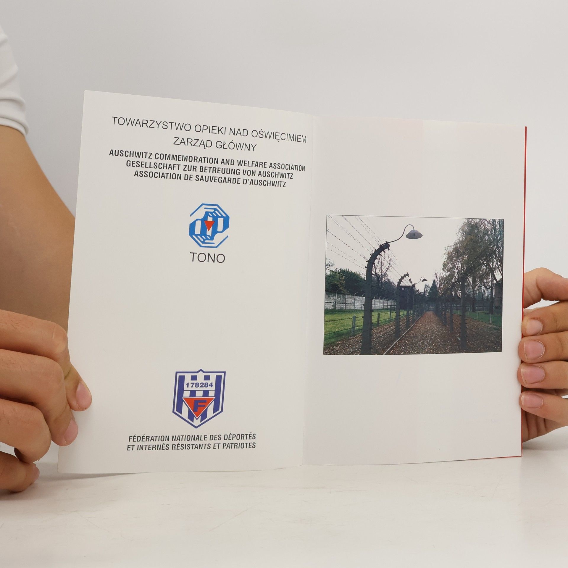 Autorenkollektiv Towarzystwo Opieki nad Oświęcimiem. Association de Sauvegarde D'Auschwitz. Biuletyn 42/43