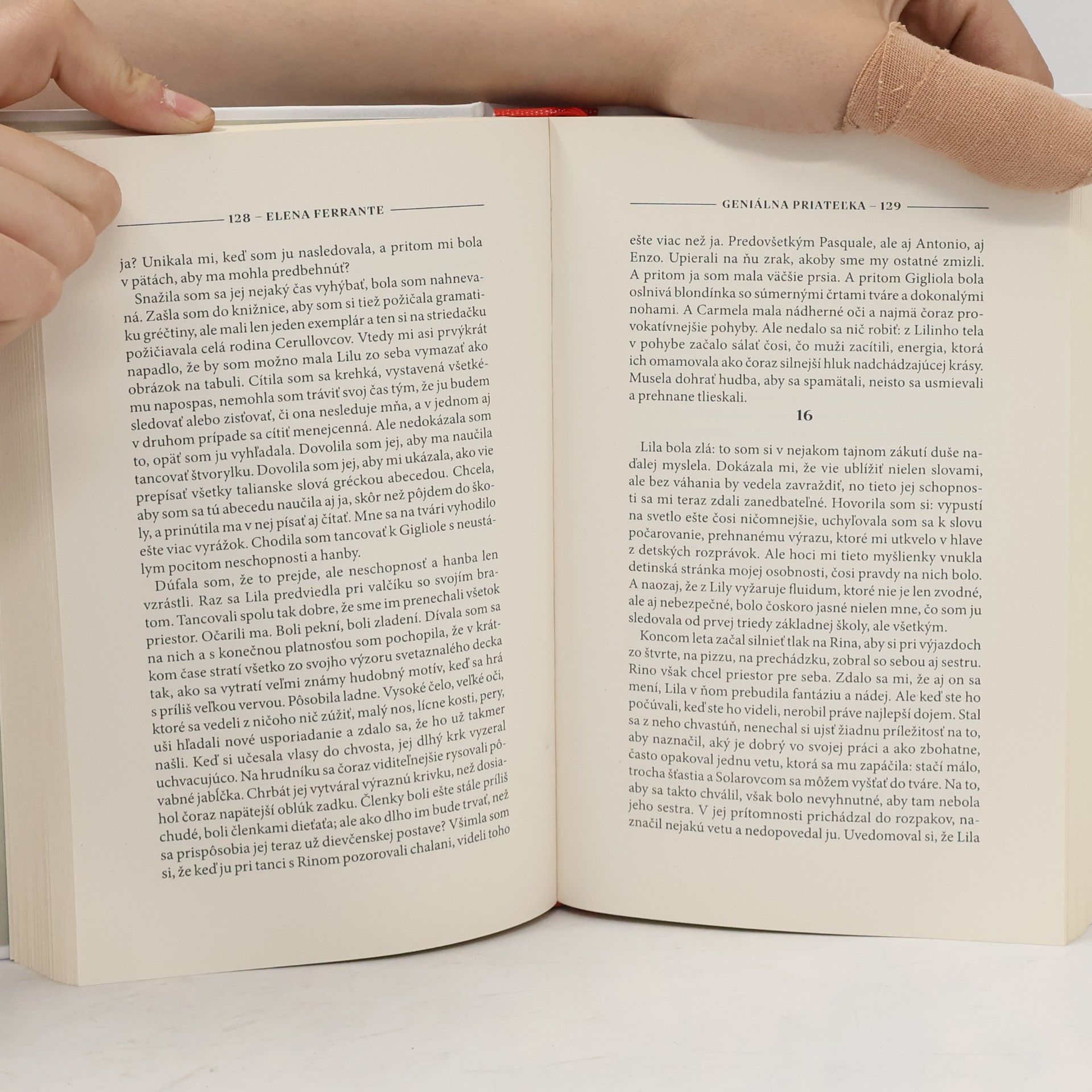 Elena Ferrante Geniálna priateľka