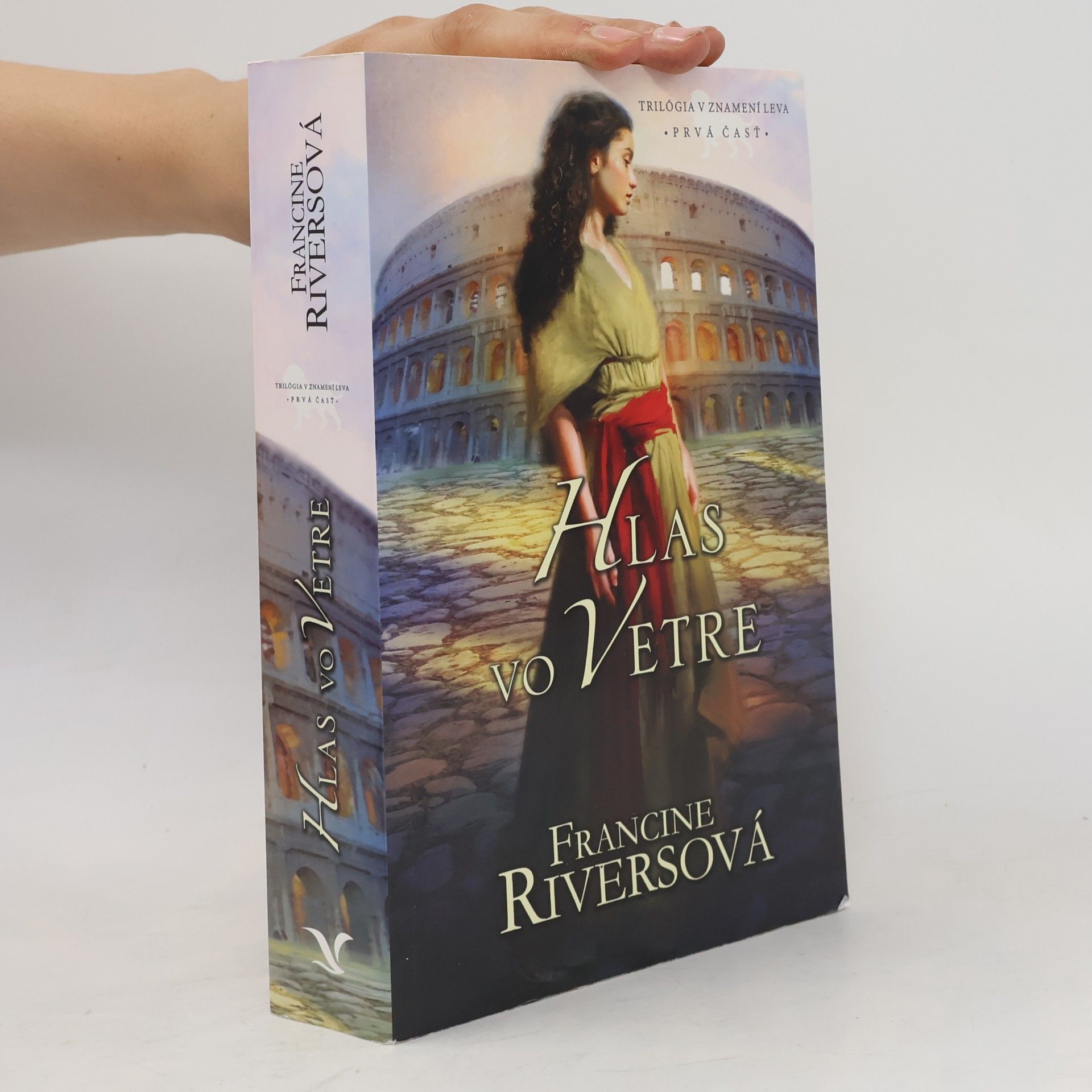 Francine Rivers Hlas vo vetre