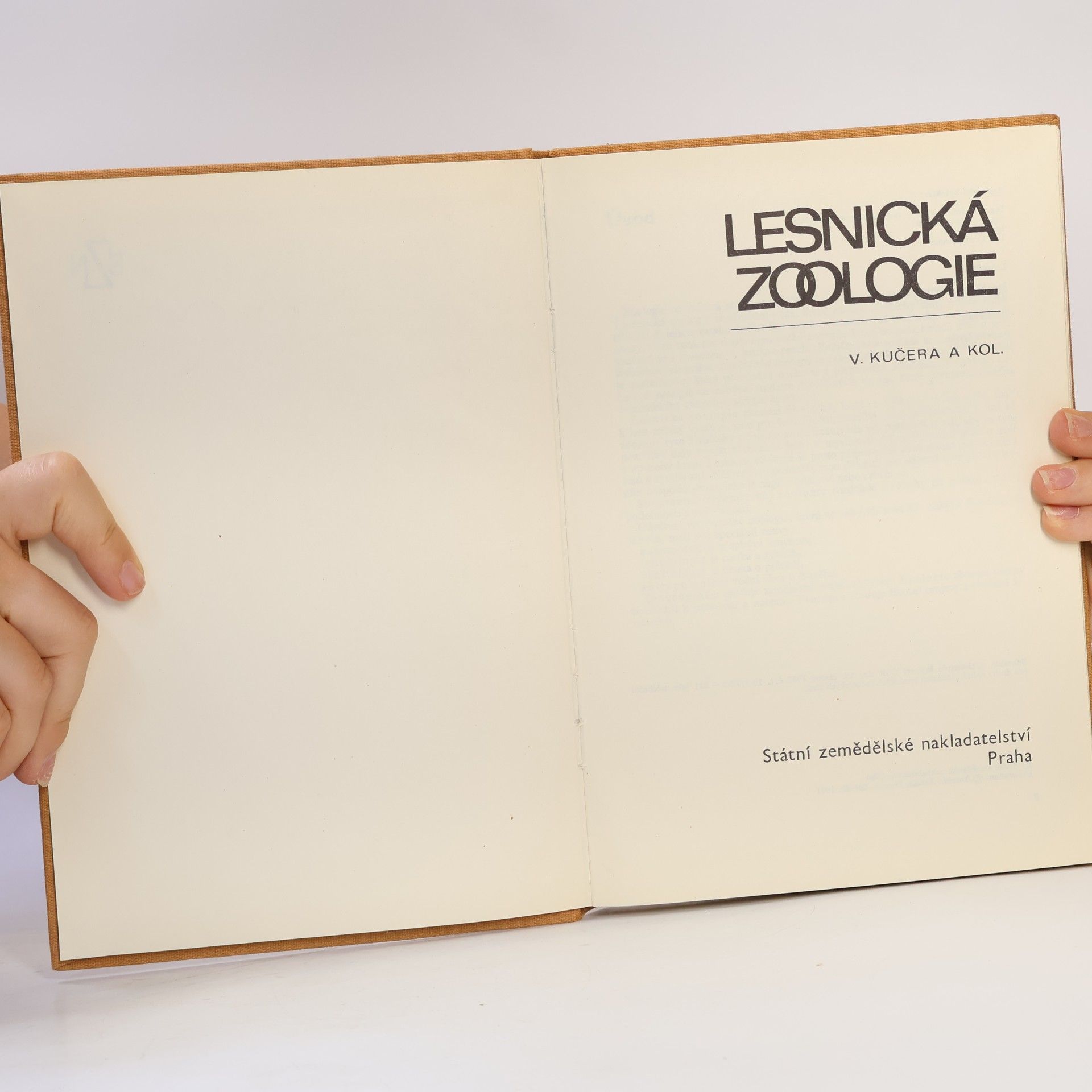Vlastimil Kučera Lesnická zoologie