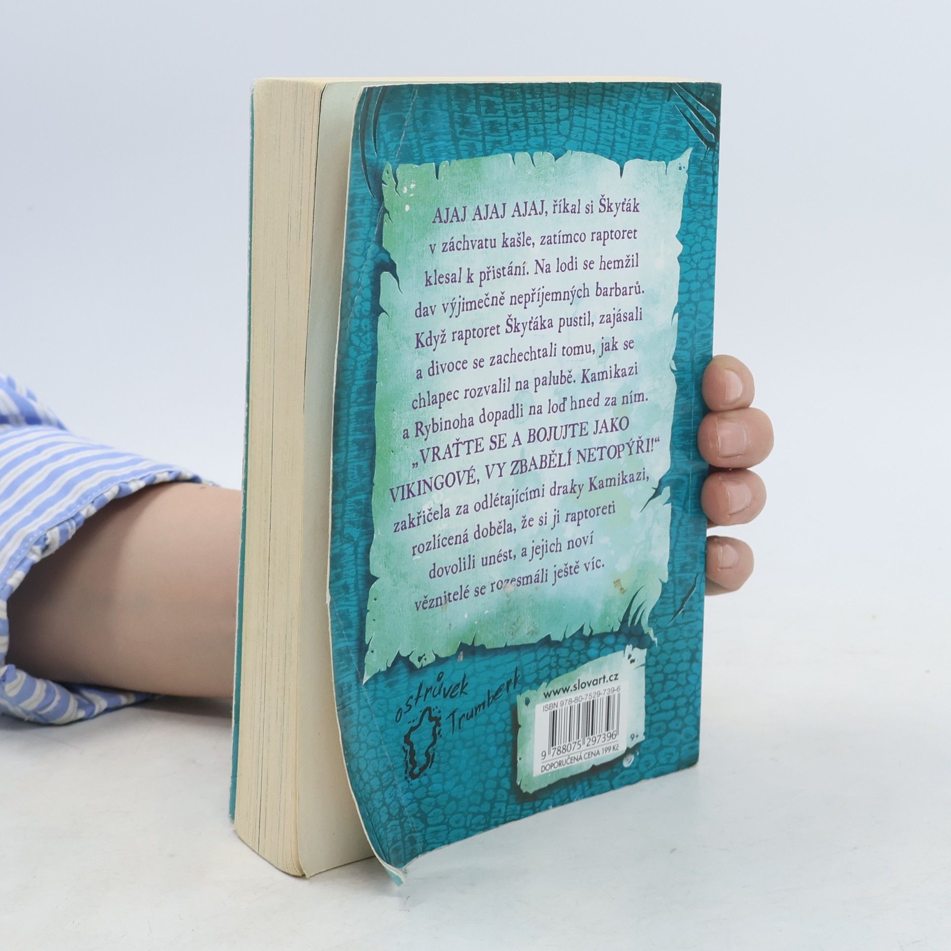 Cressida Cowell Jak vycvičit draka. Jak přežít dračí bouři