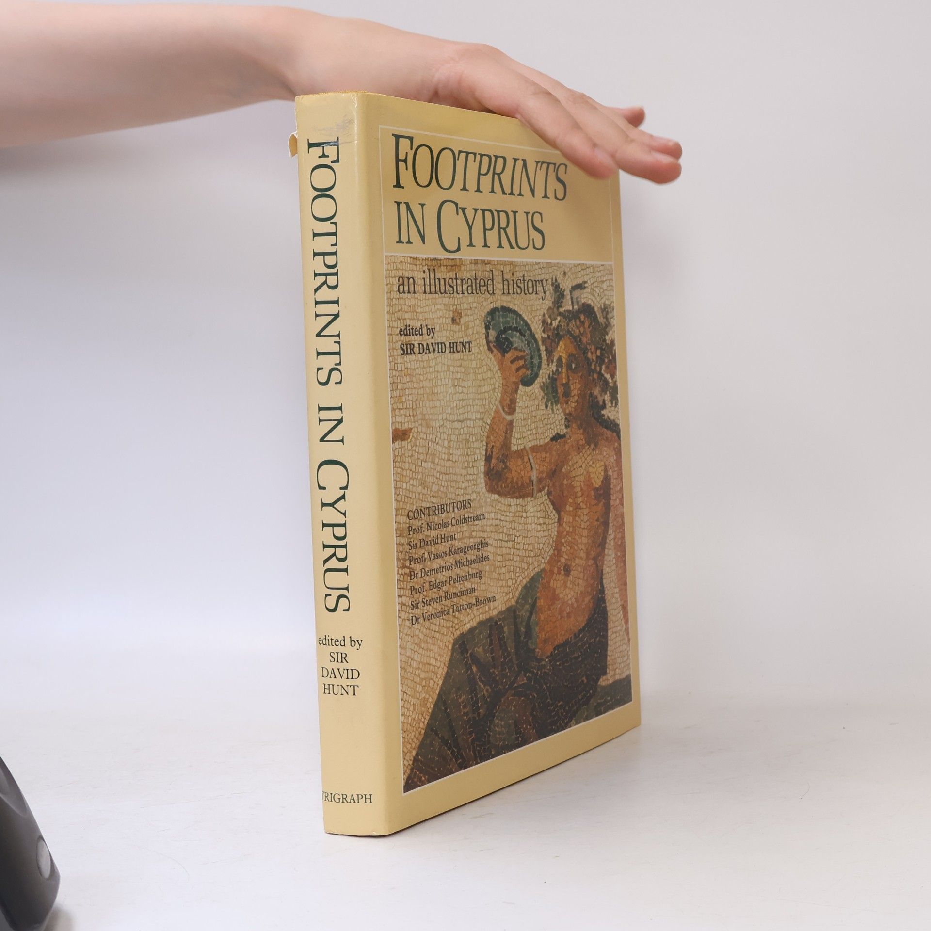 Footprints in Cyprus : an illustrated history
