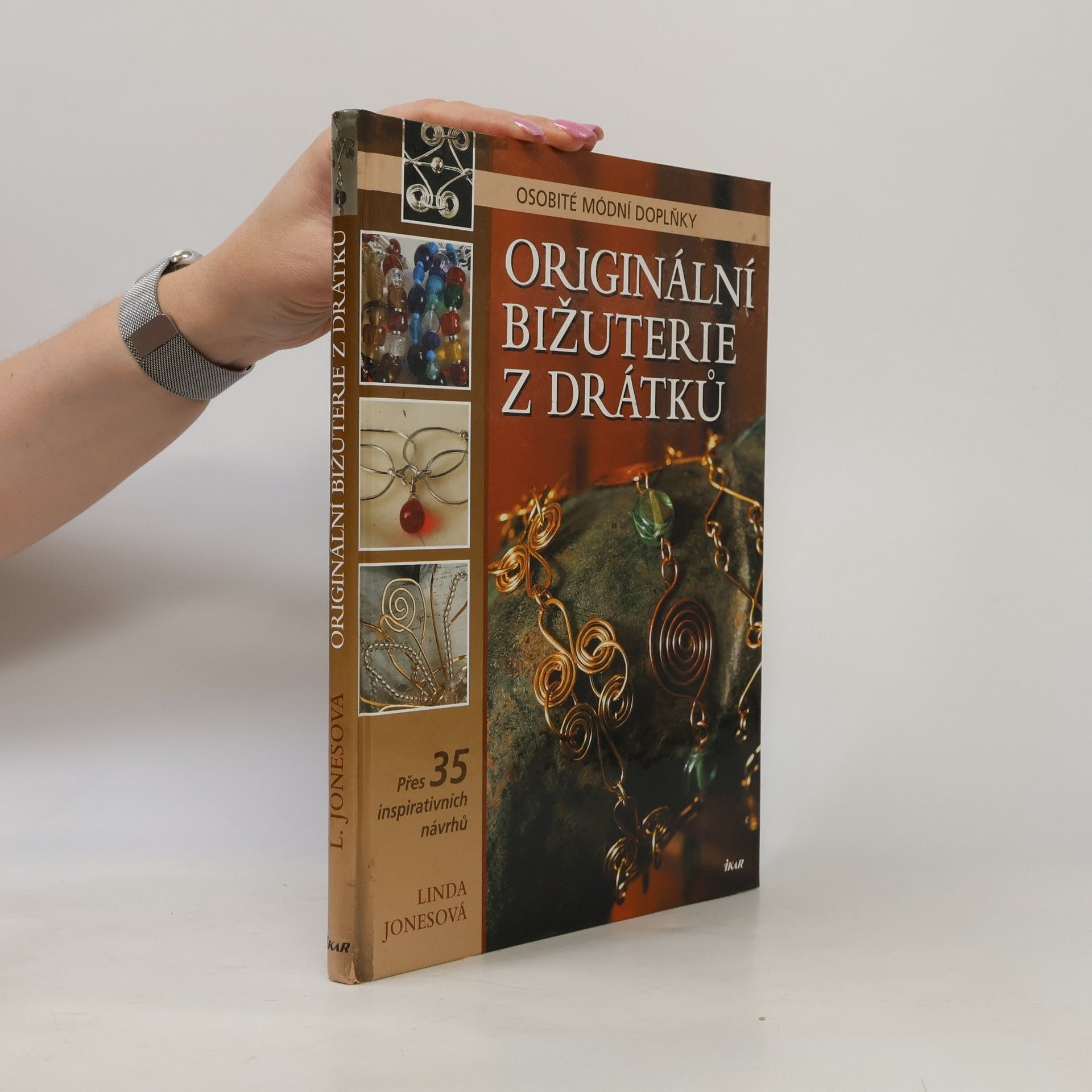 Linda Jones Originální bižuterie z drátků. Osobité módní doplňky