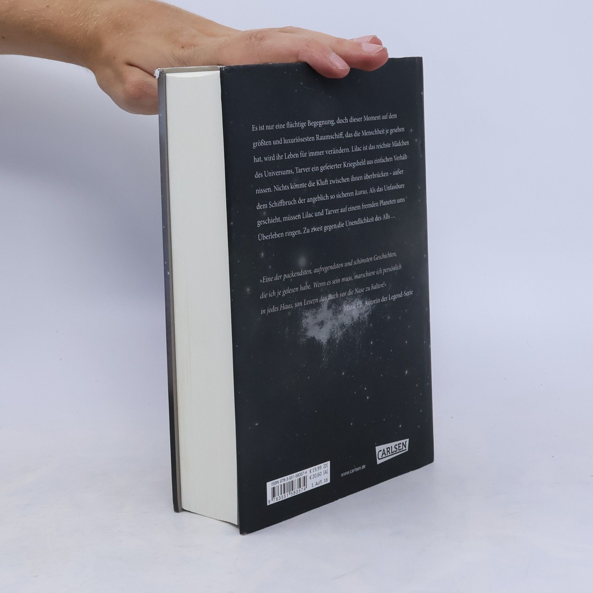 Amie Kaufman These broken stars