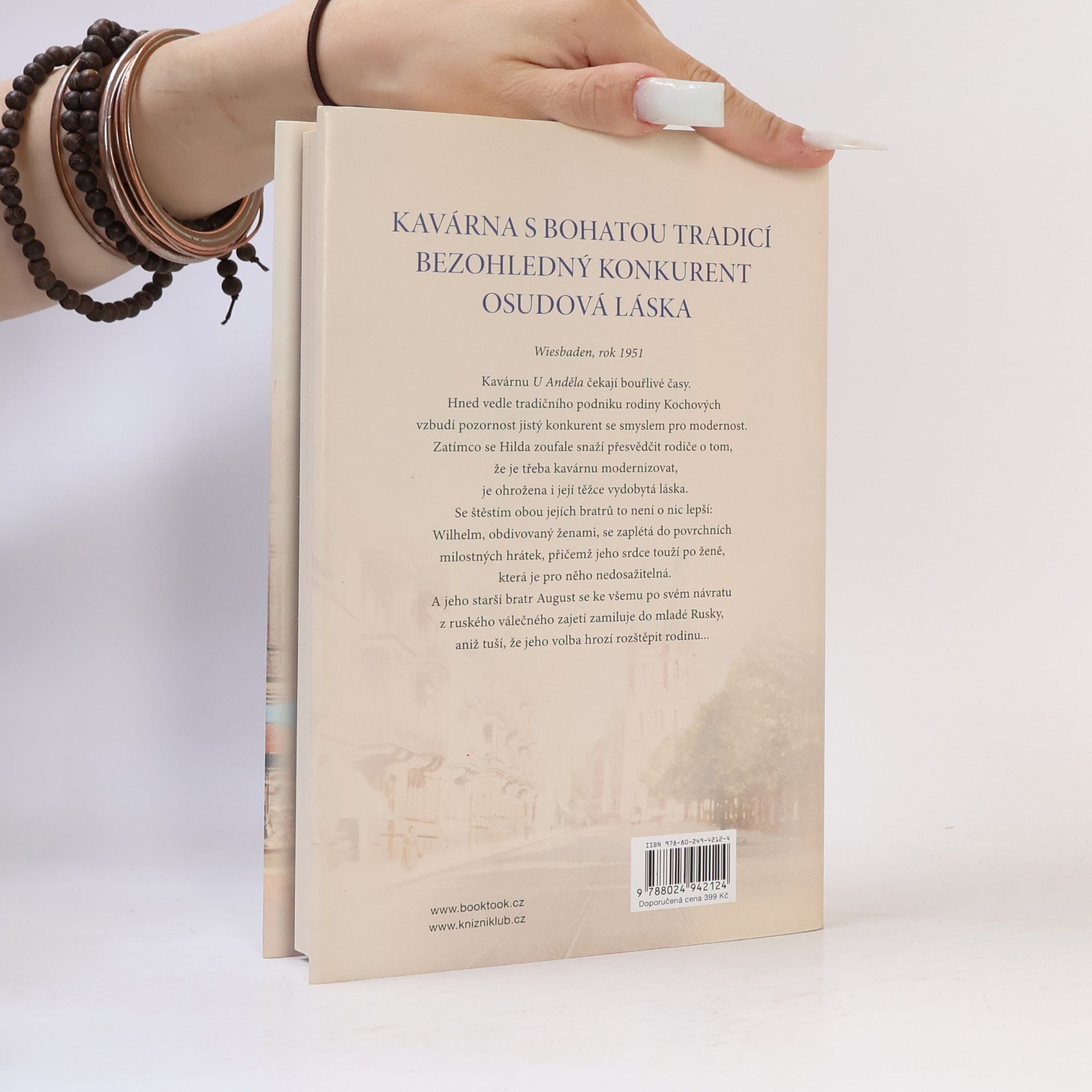 Anne Jacobs Kavárna U Anděla. Osudová léta