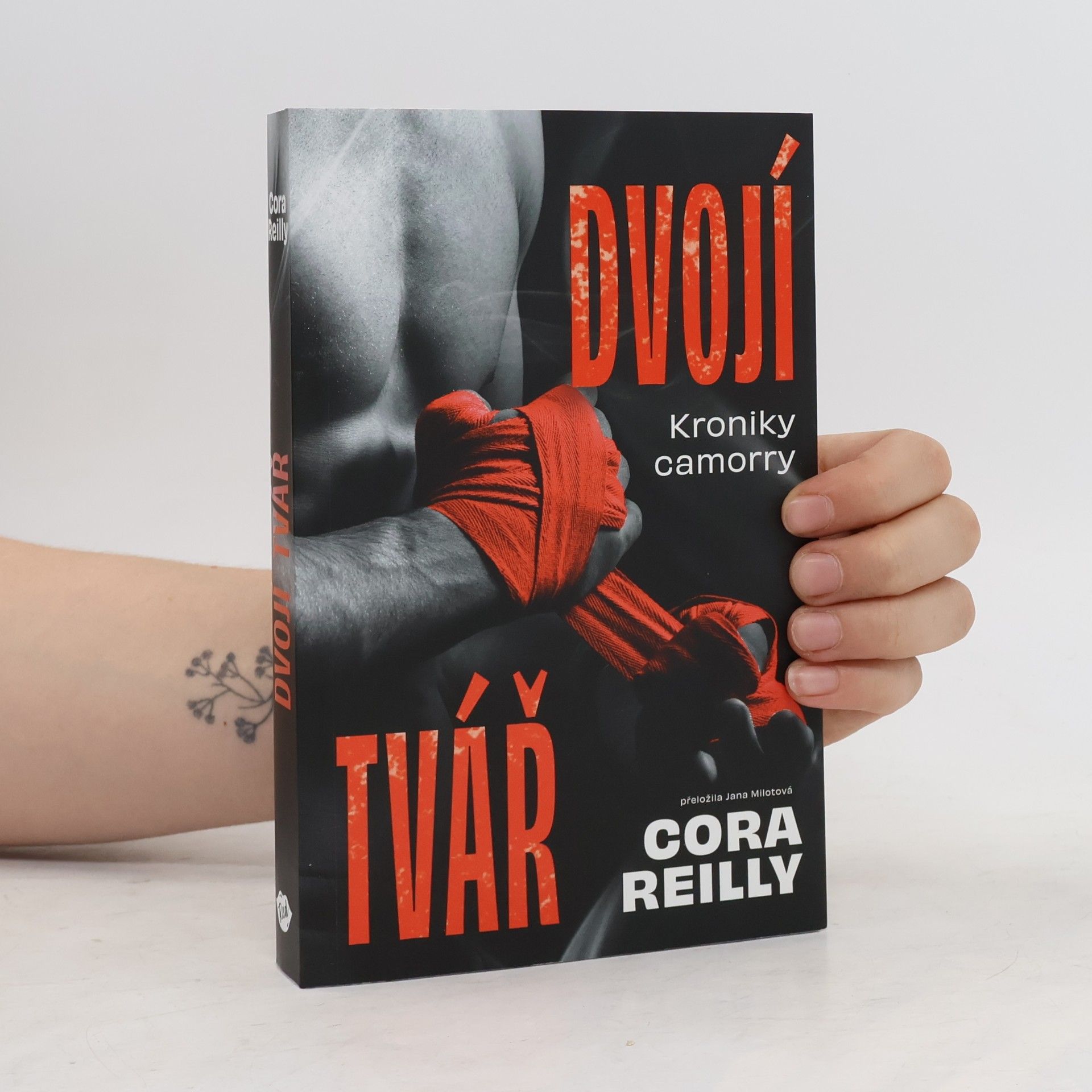 Cora Reilly Dvojí tvář