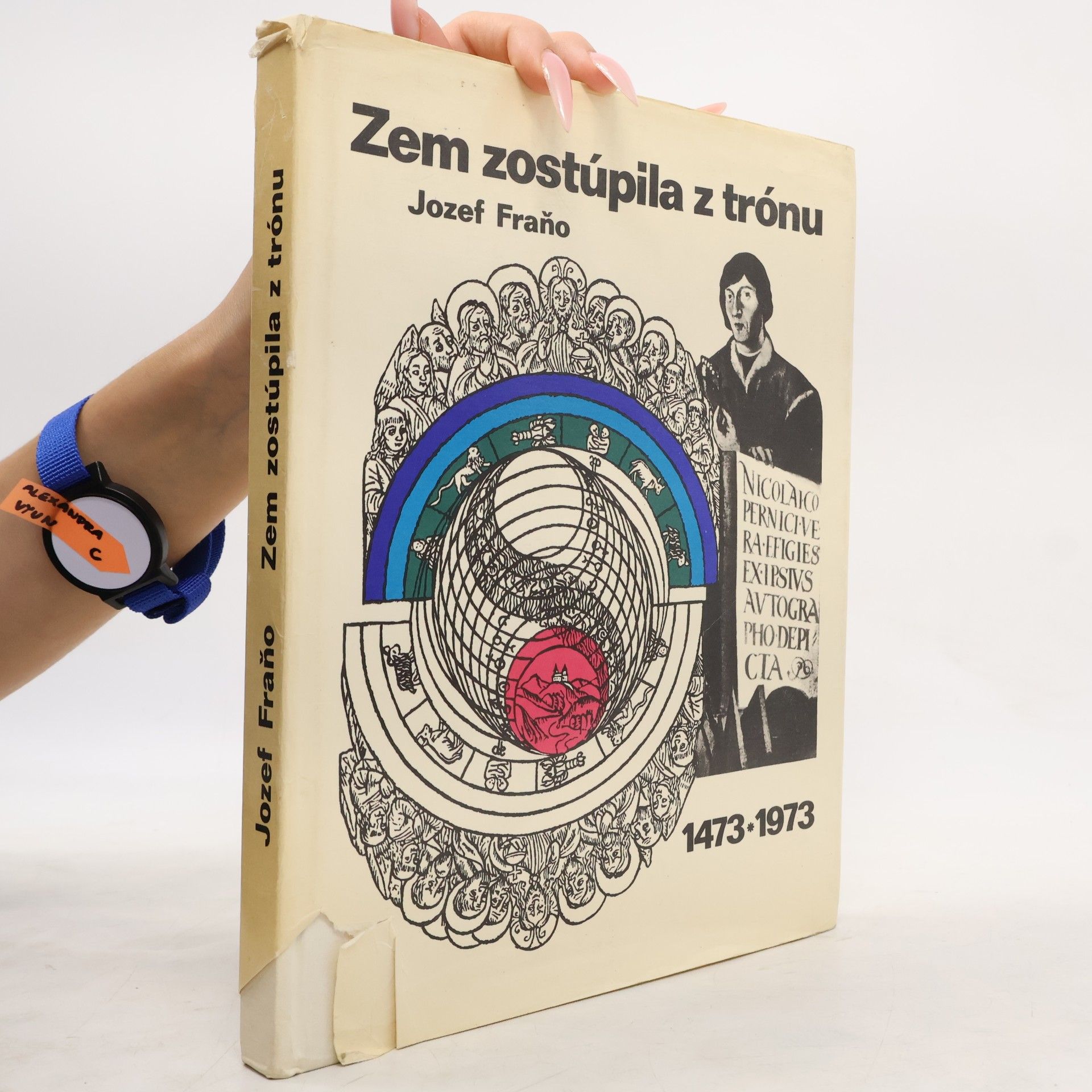 Zem zostúpila z trónu