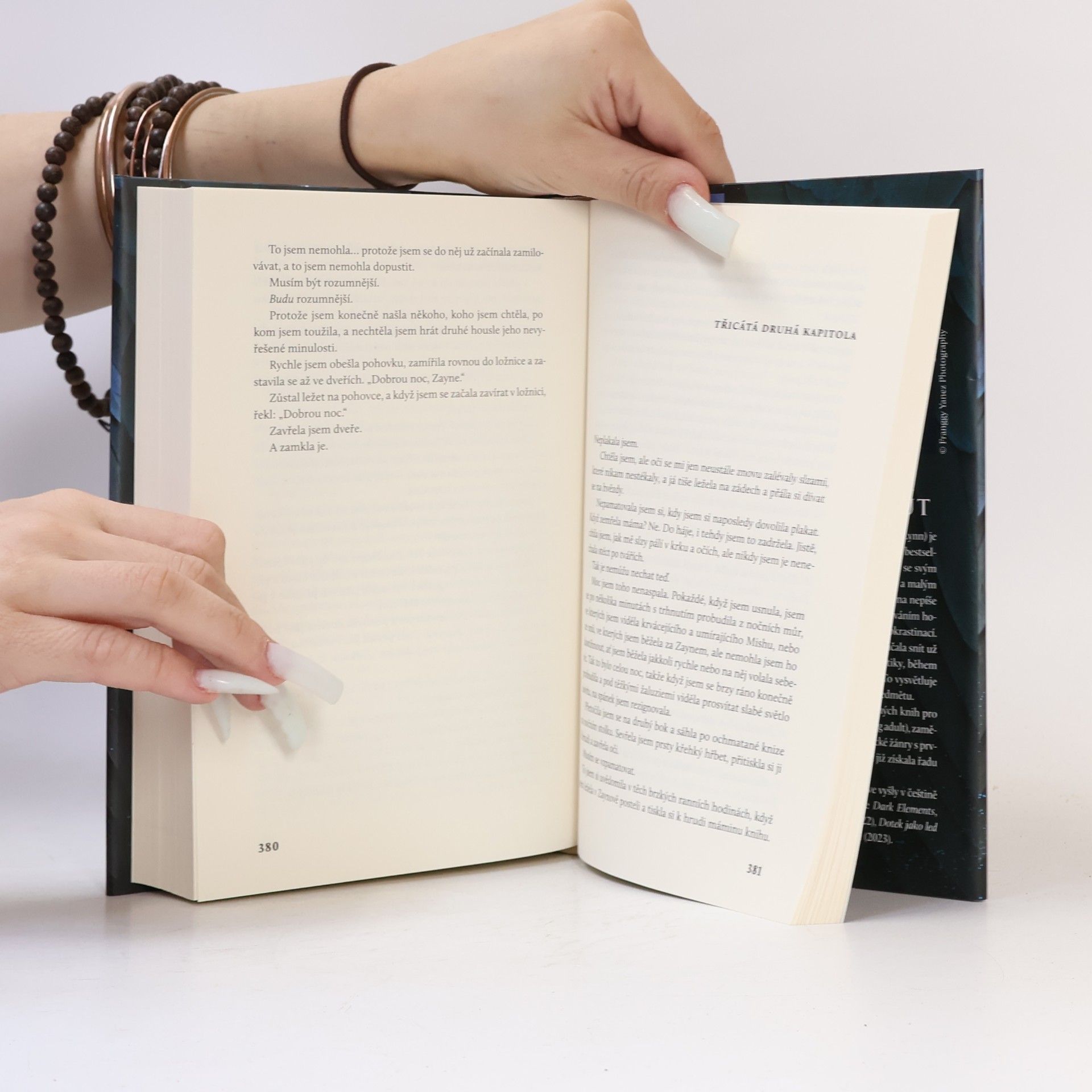 Jennifer Armentrout Bouře a běs
