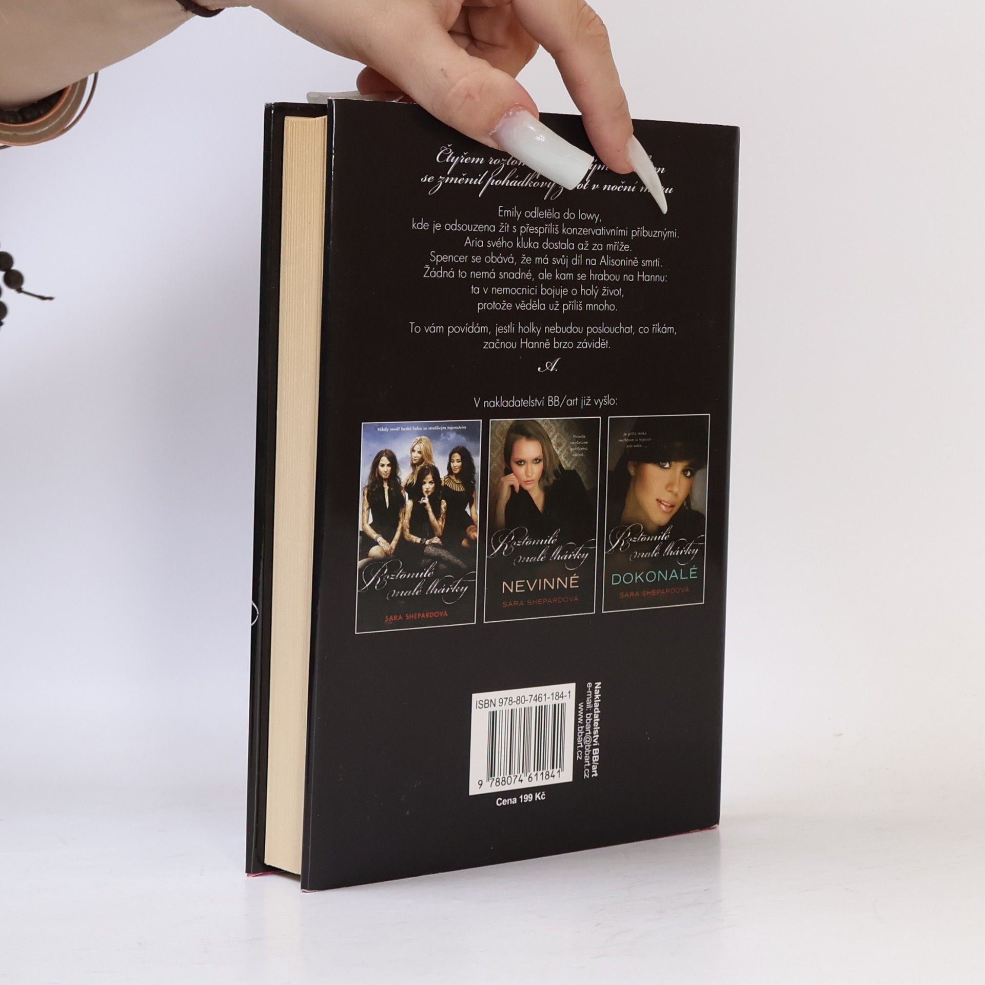 Sara Shepard Roztomilé malé lhářky: Neuvěřitelné