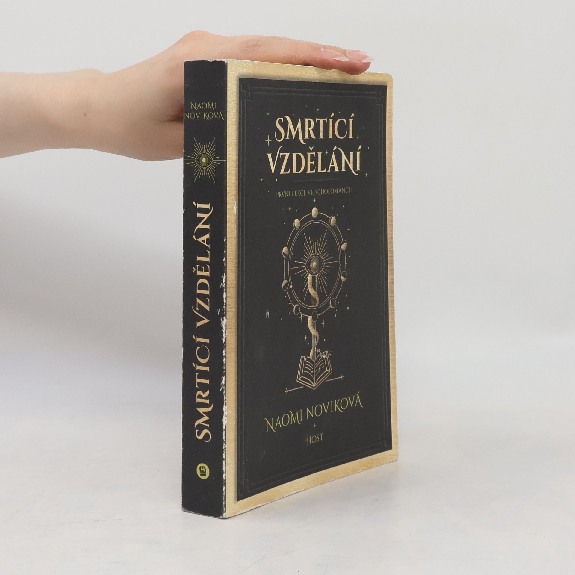 Naomi Novik Smrtící vzdělání. První lekce ve Scholomancii