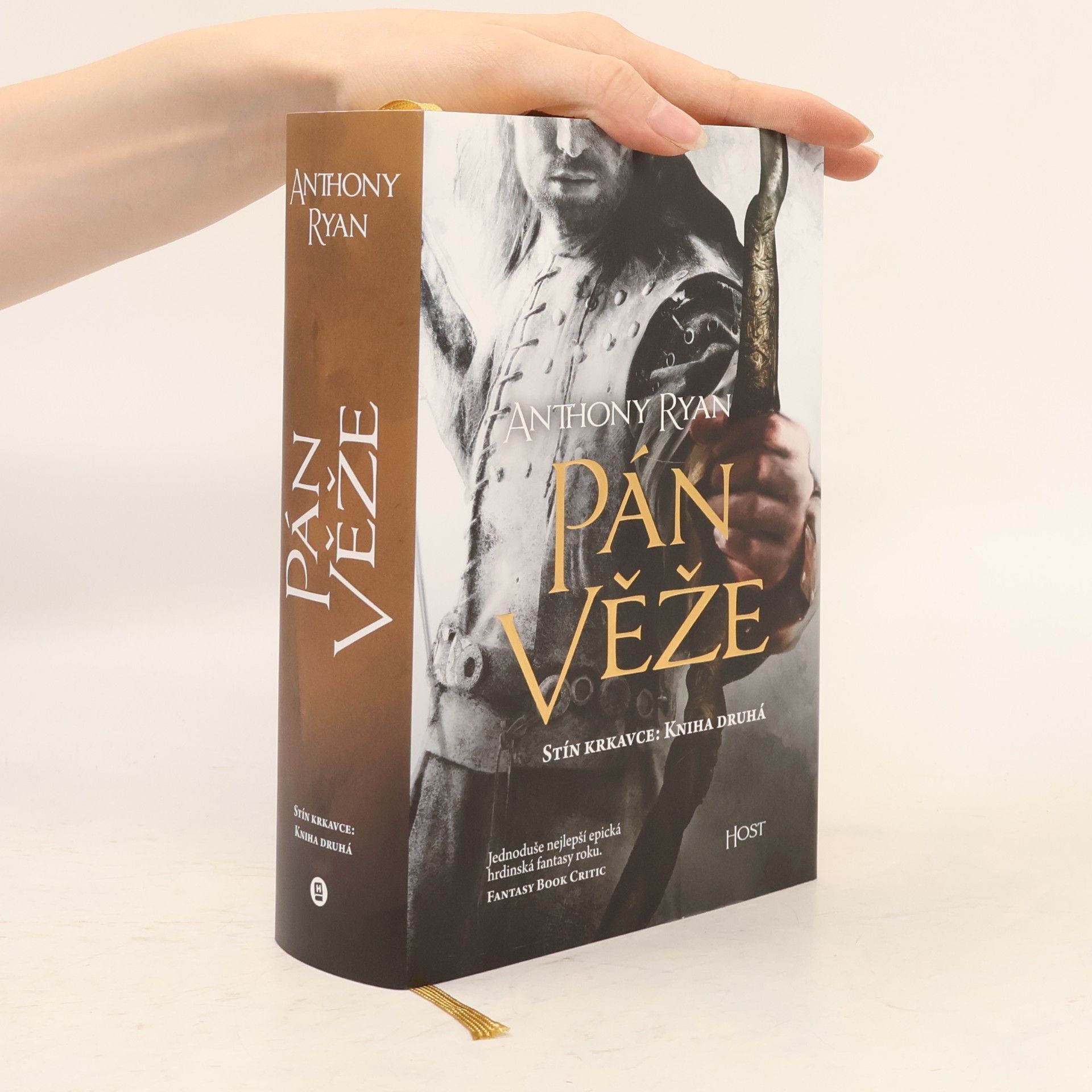 Anthony Ryan Pán věže: stín krkavce. Kniha druhá