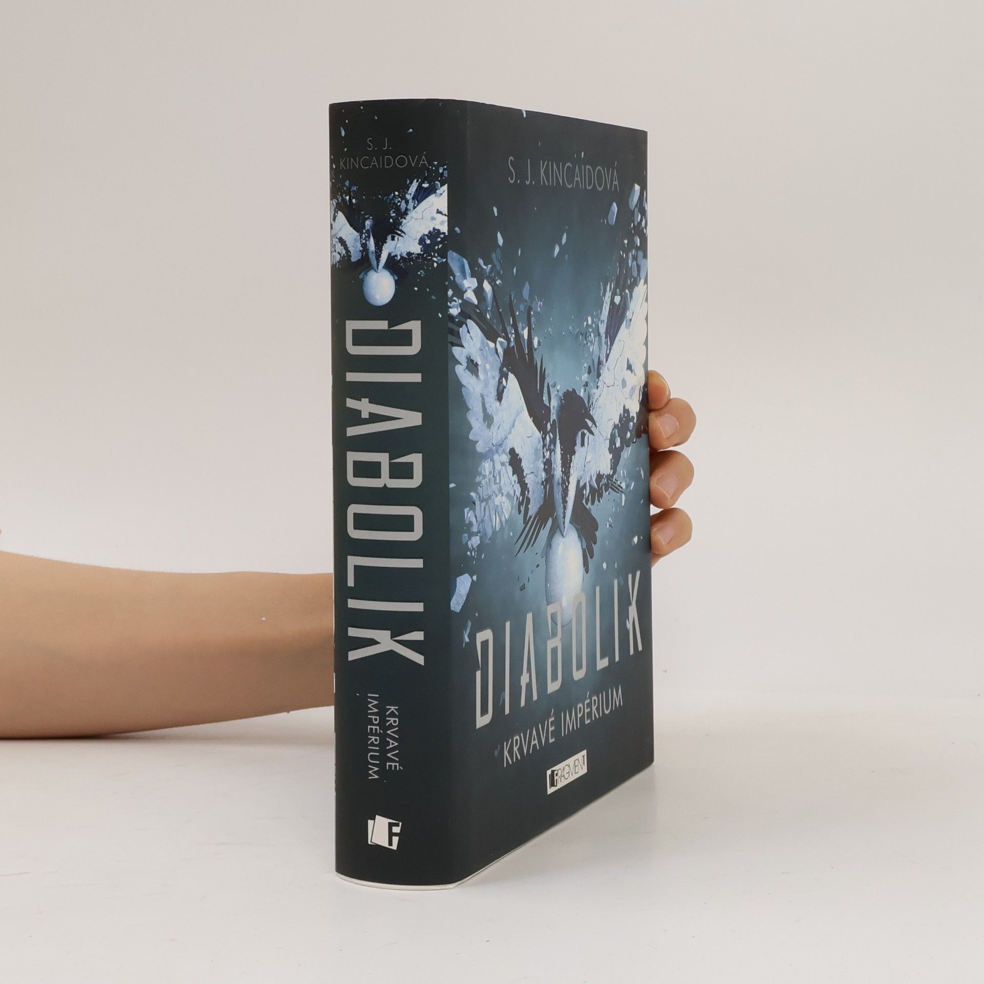 S.J. Kincaid Krvavé impérium. Diabolik
