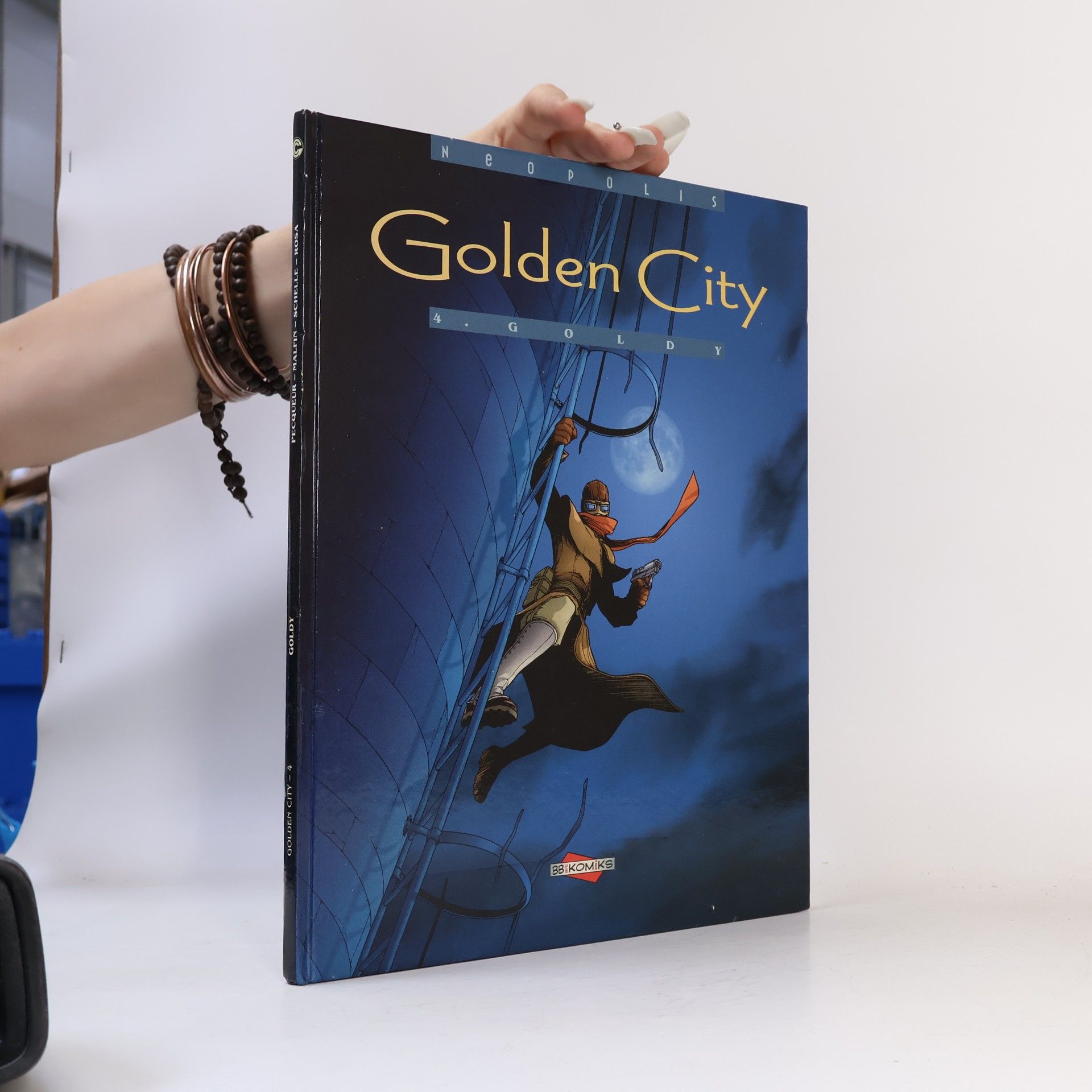 Pierre Schelle Golden City. Goldy