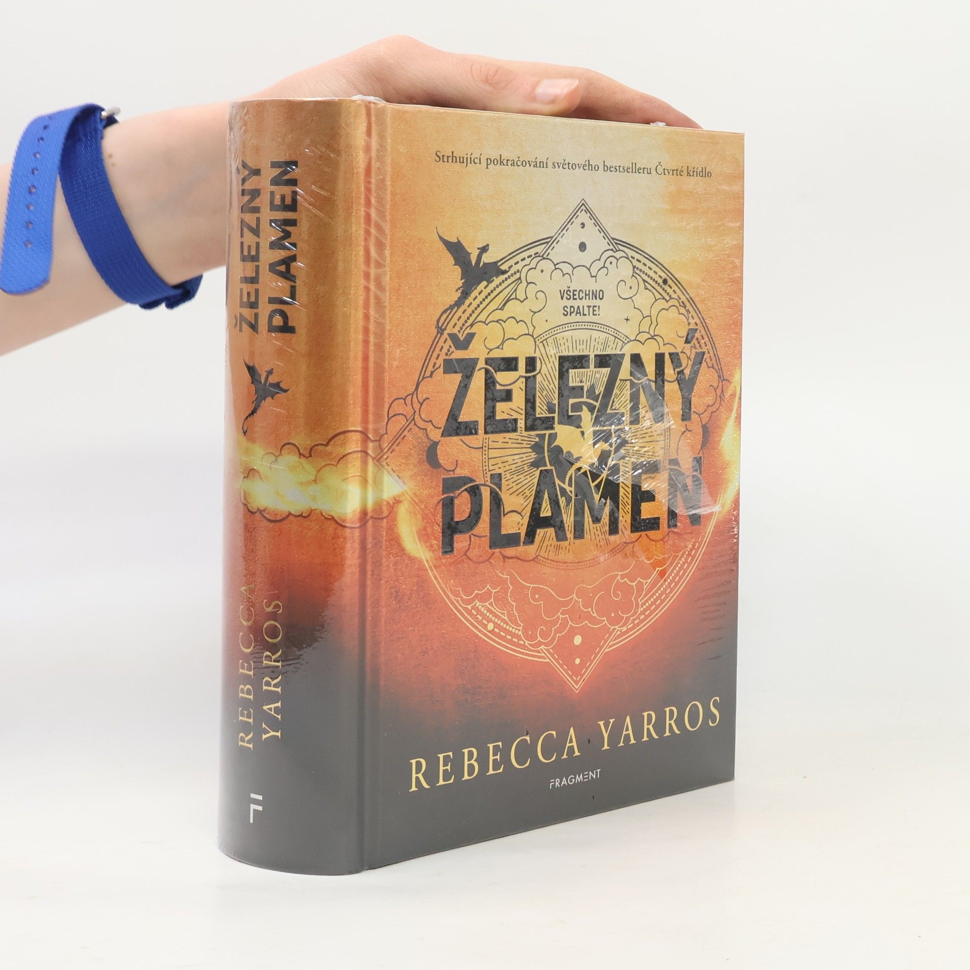 Rebecca Yarros Železný plamen