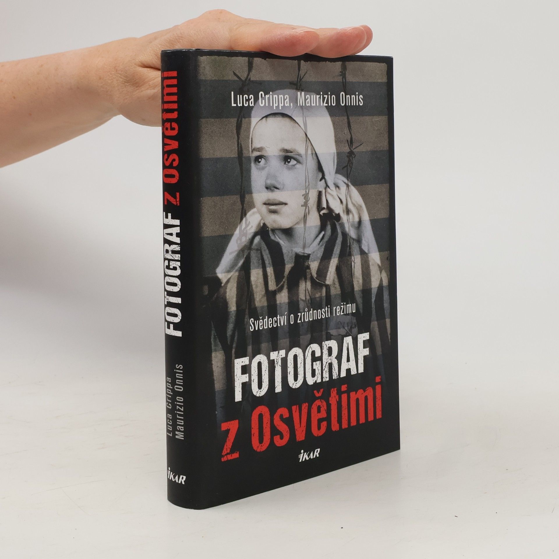 Luca Crippa Fotograf z Osvětimi