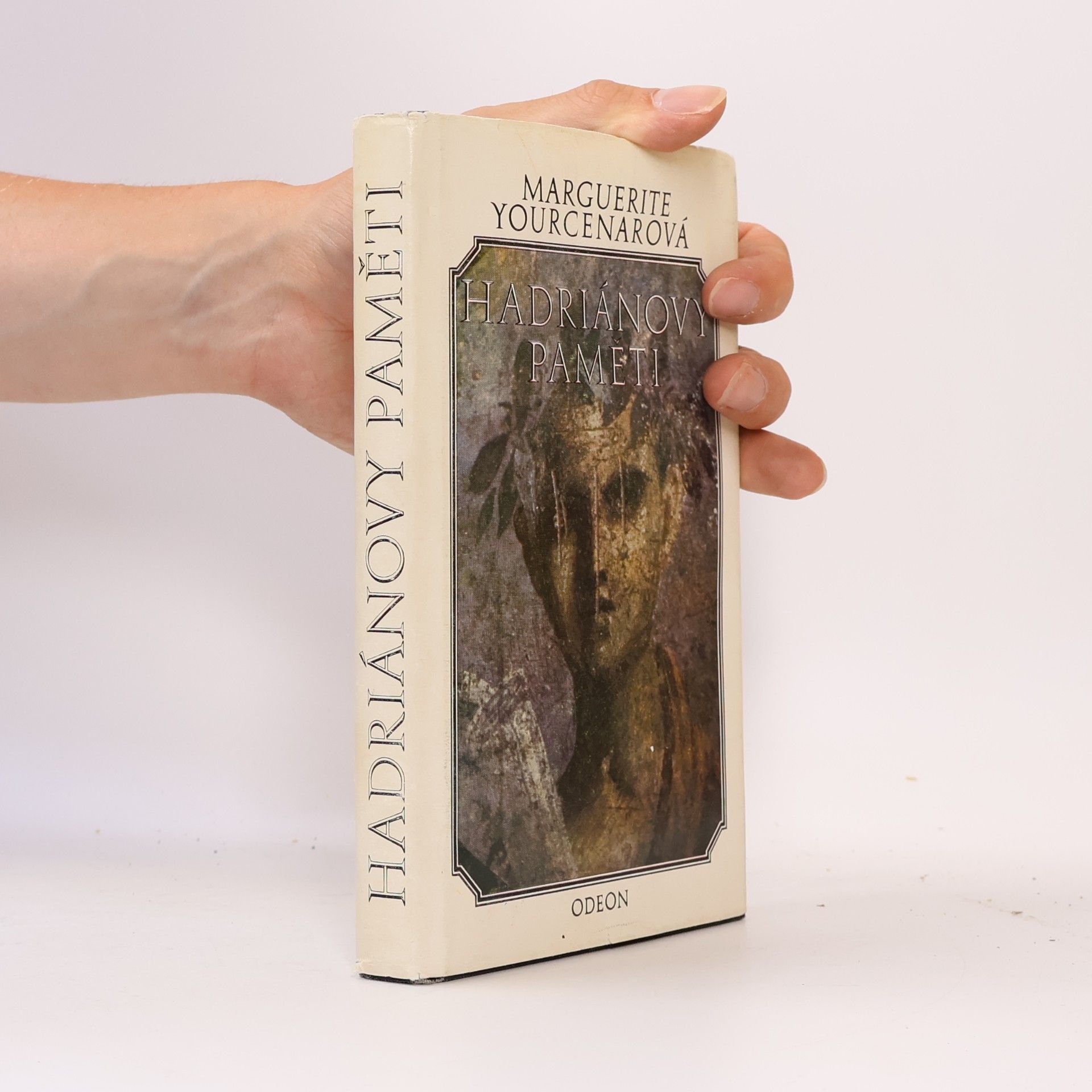 Marguerite Yourcenar Hadriánovy paměti
