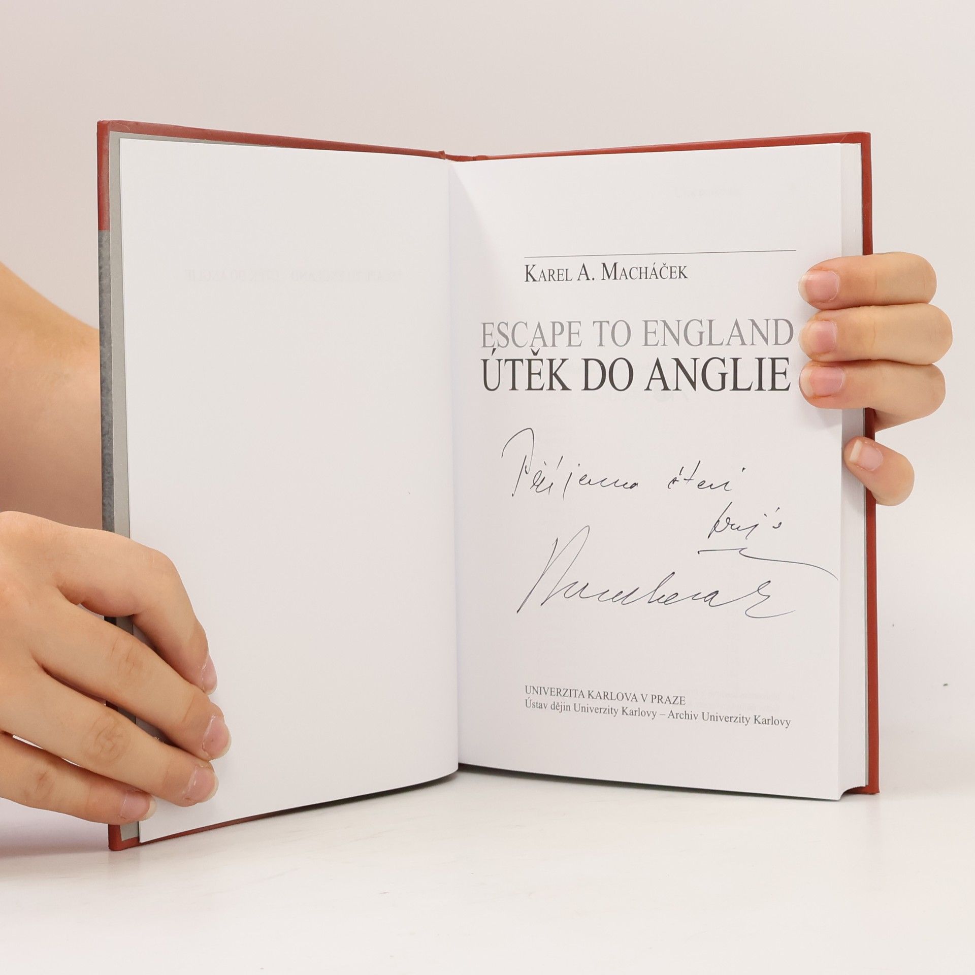 Karel Macháček Útěk do Anglie - Escape to England