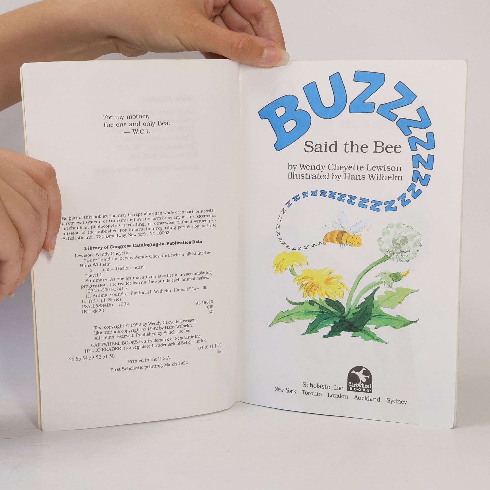 Wendy Cheyette Lewison Hello Reader!: Buzzzzzzz Said the Bee