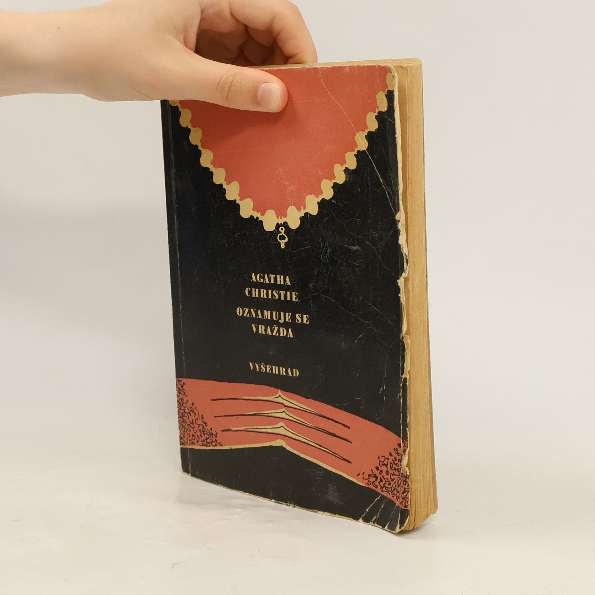 Agatha Christie Oznamuje se vražda