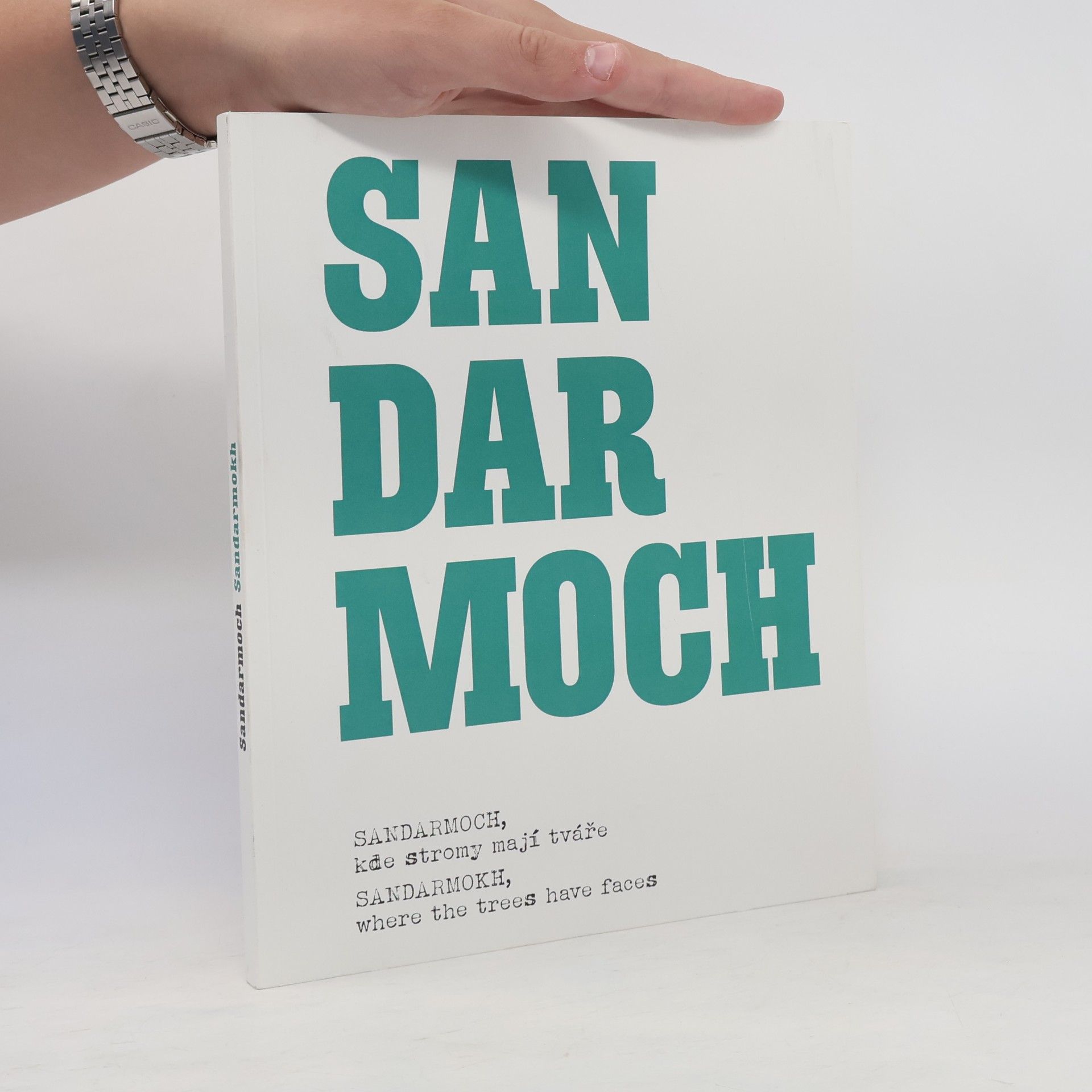 Autorenkollektiv Sandarmoch, kde stromy mají tváře