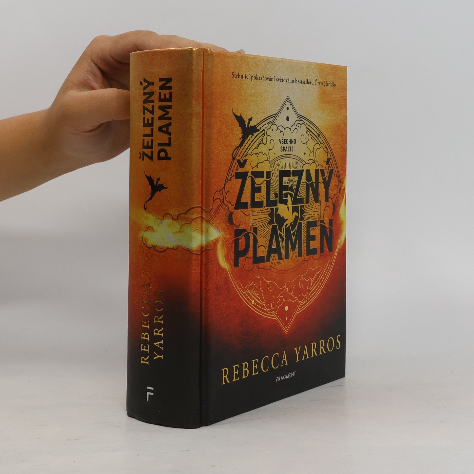 Rebecca Yarros Železný plamen